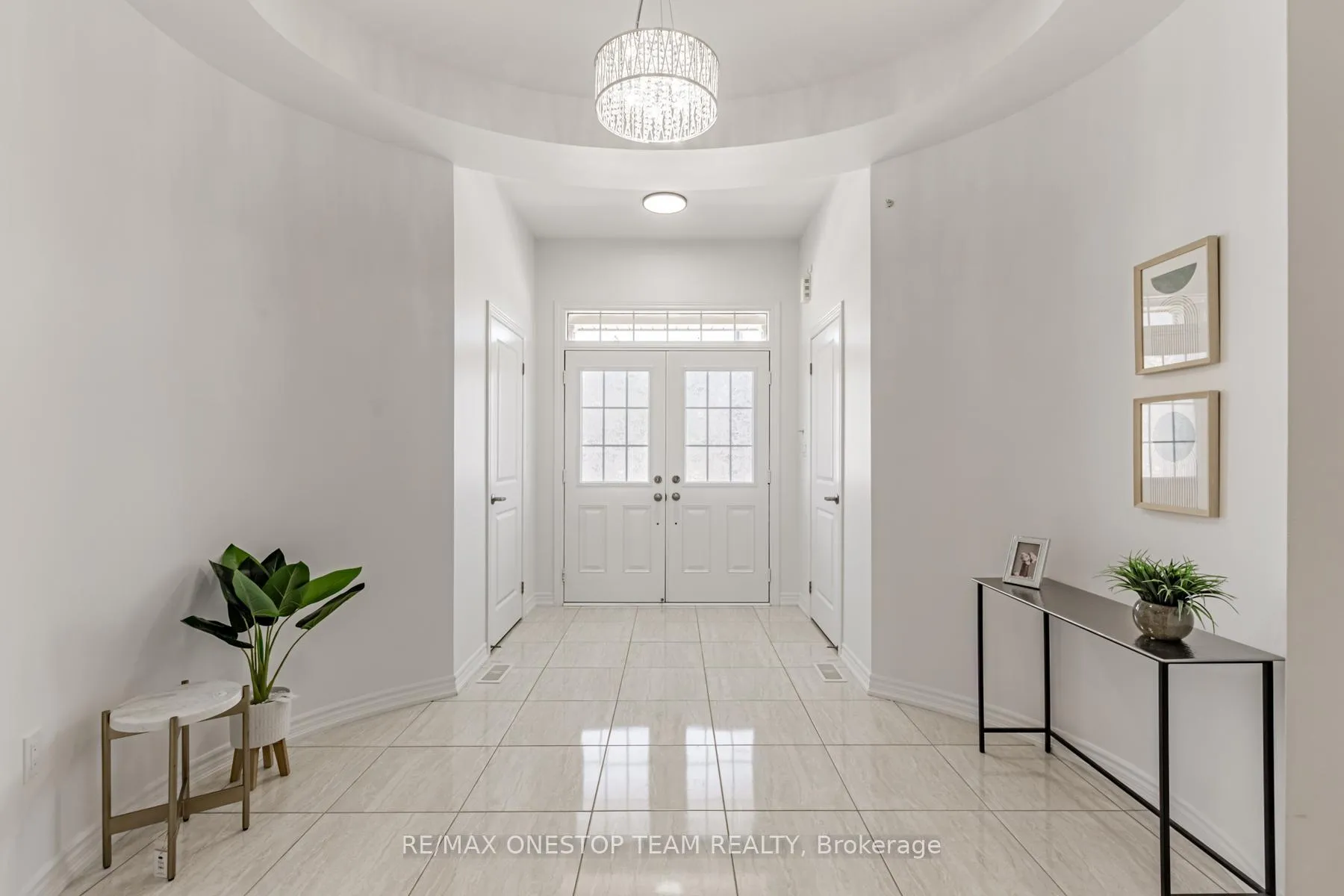 Photo 4 of 16 Nocturne Avenue, Vaughan, Kleinburg — HOMEH