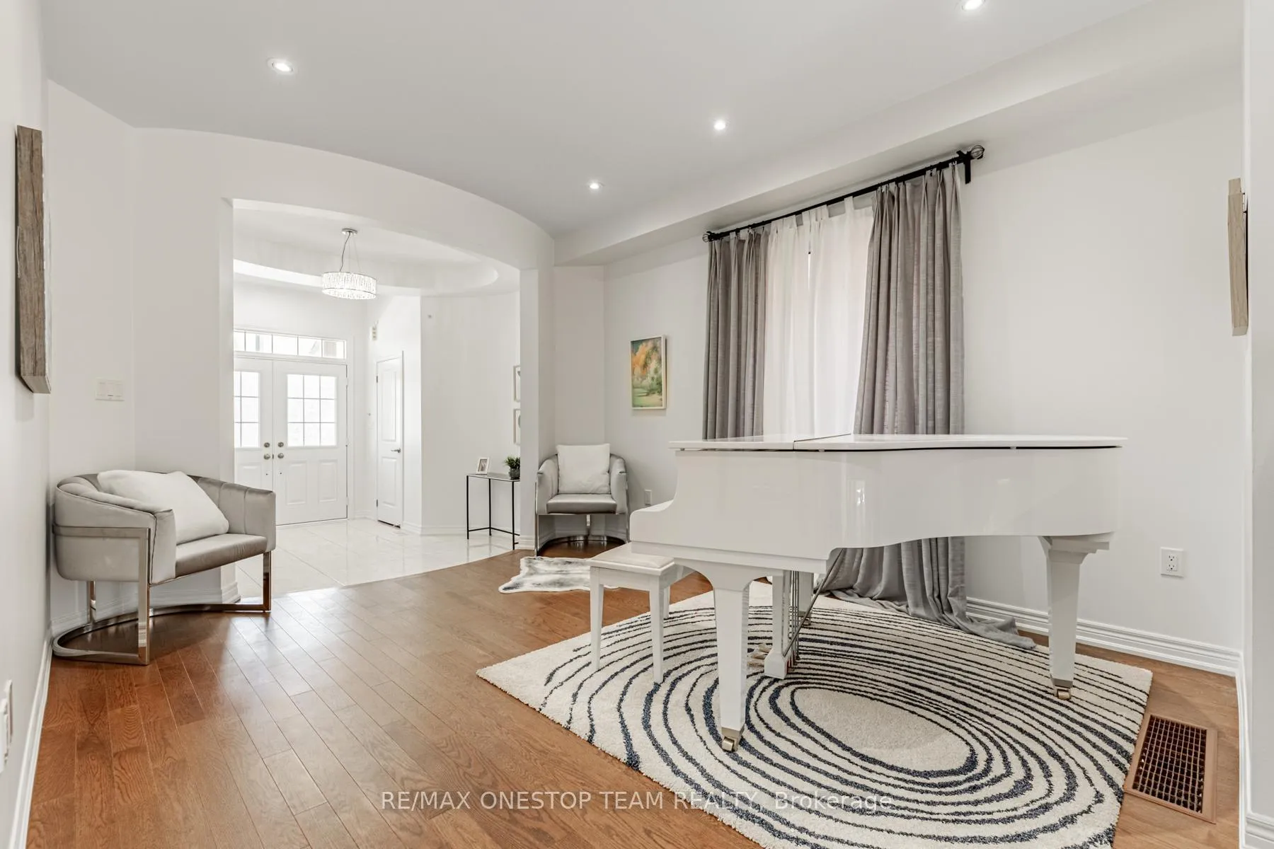 Photo 5 of 16 Nocturne Avenue, Vaughan, Kleinburg — HOMEH