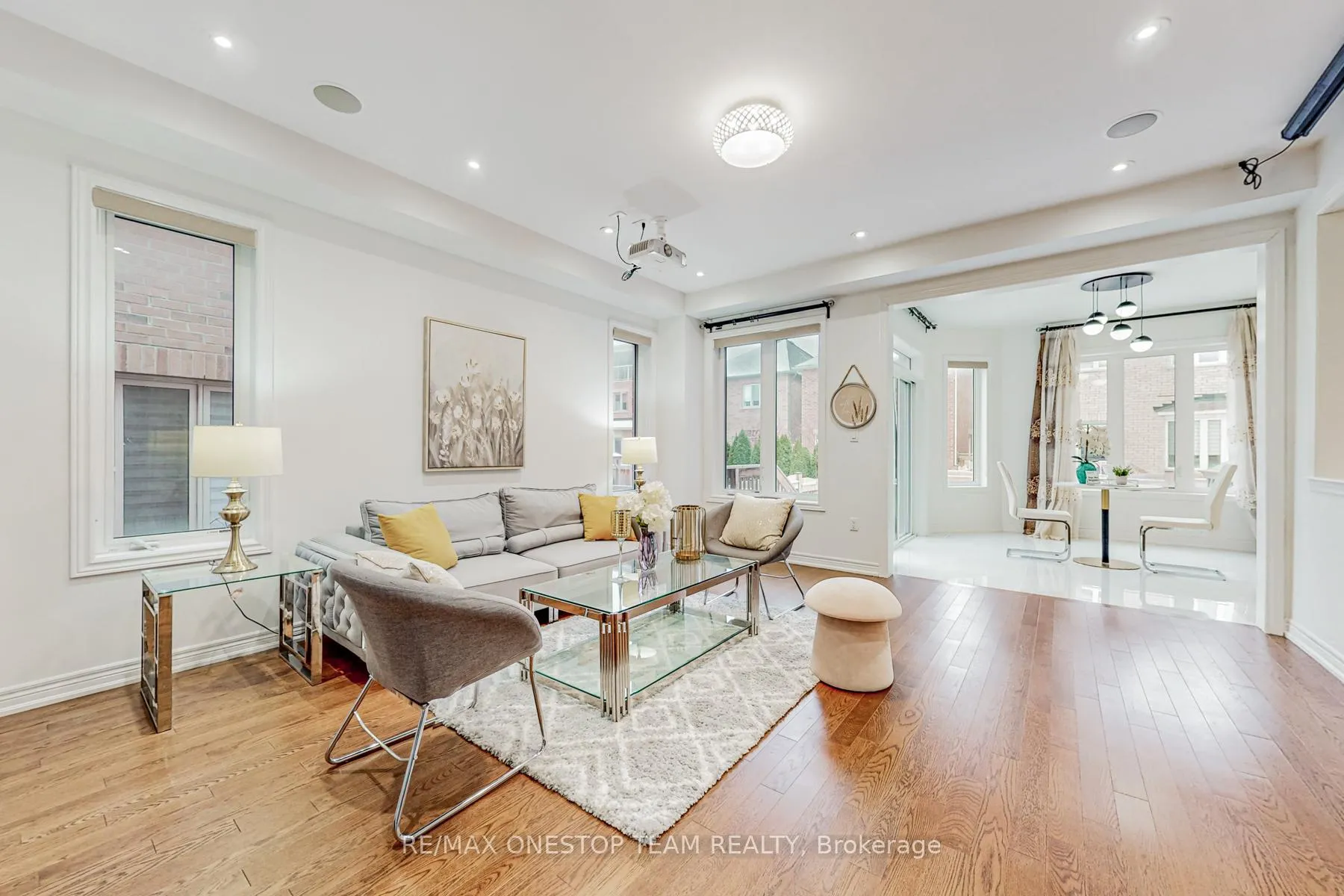 Photo 10 of 16 Nocturne Avenue, Vaughan, Kleinburg — HOMEH