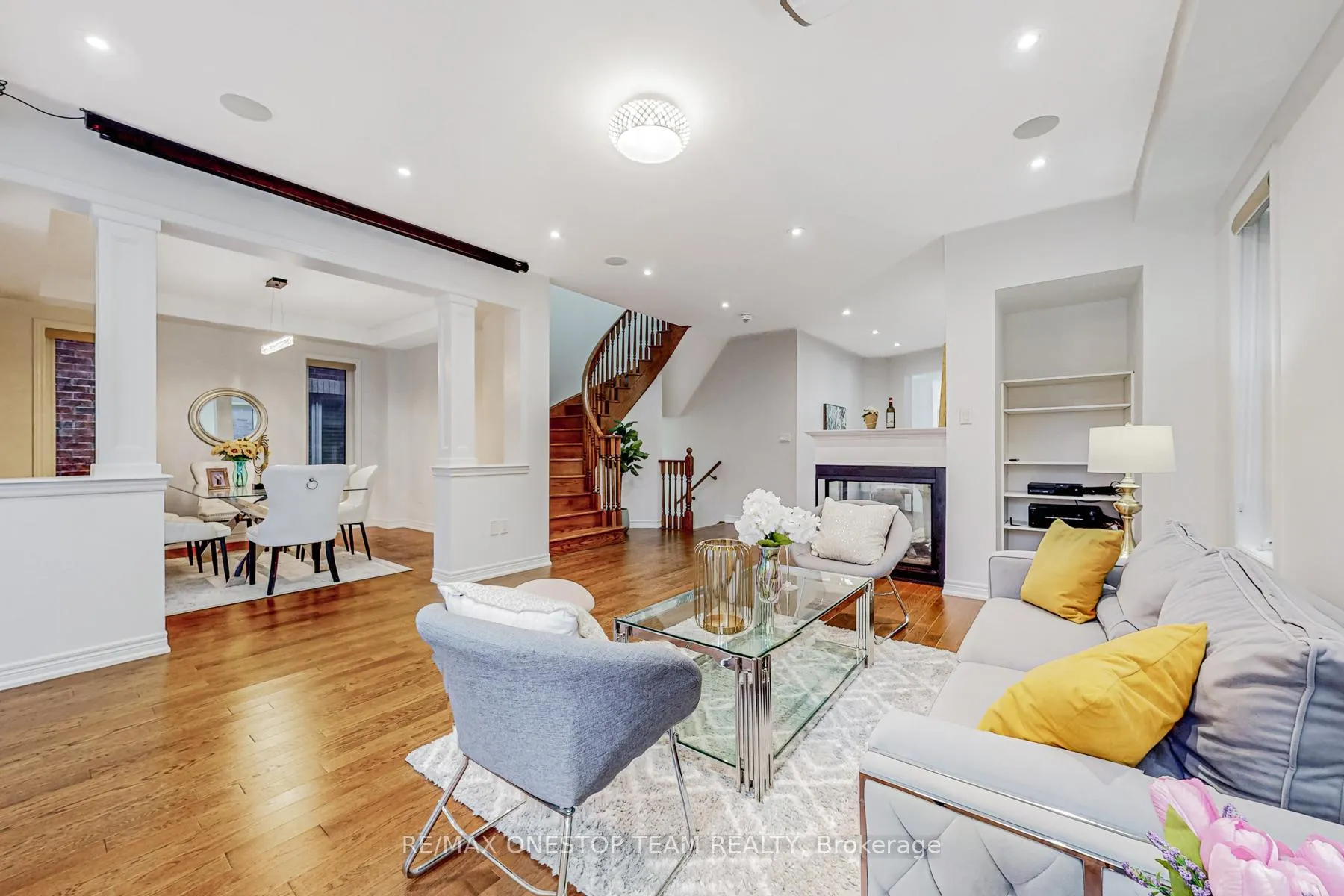 Photo 12 of 16 Nocturne Avenue, Vaughan, Kleinburg — HOMEH