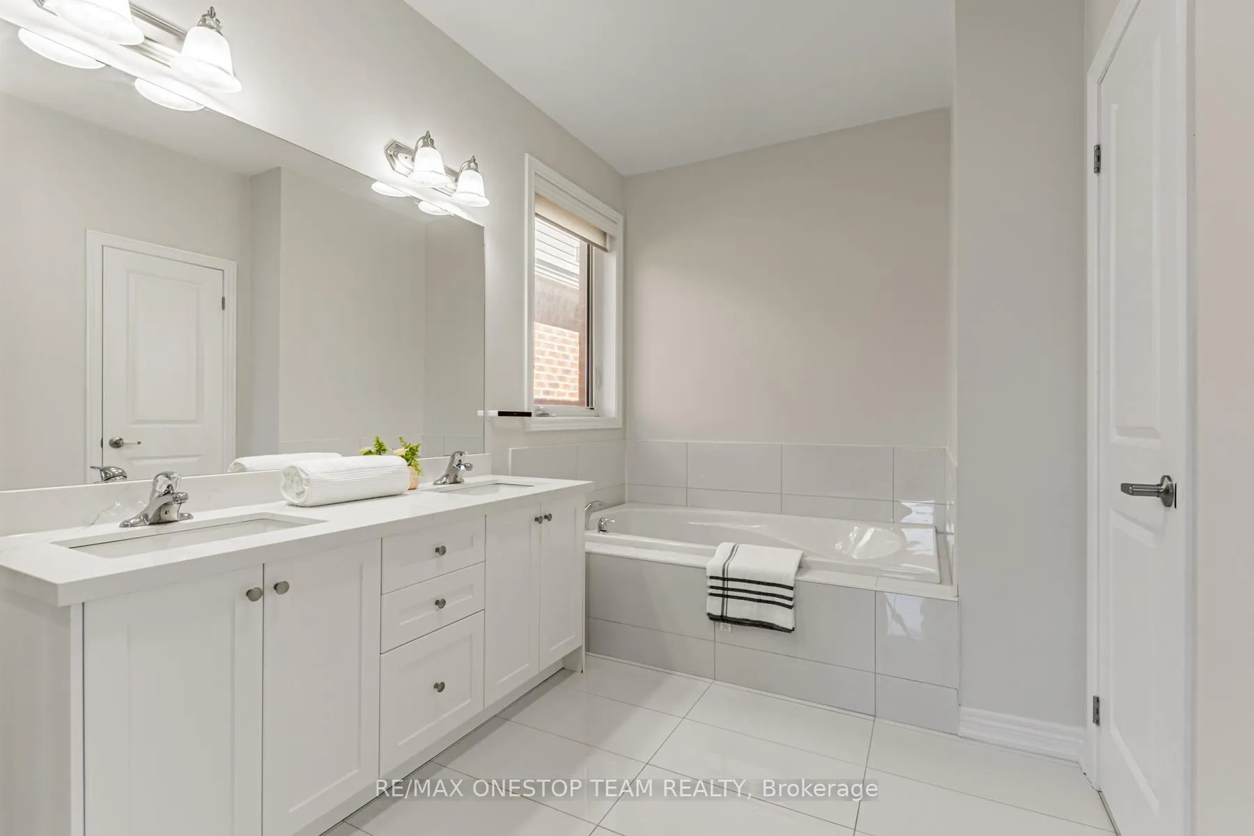 Photo 24 of 16 Nocturne Avenue, Vaughan, Kleinburg — HOMEH