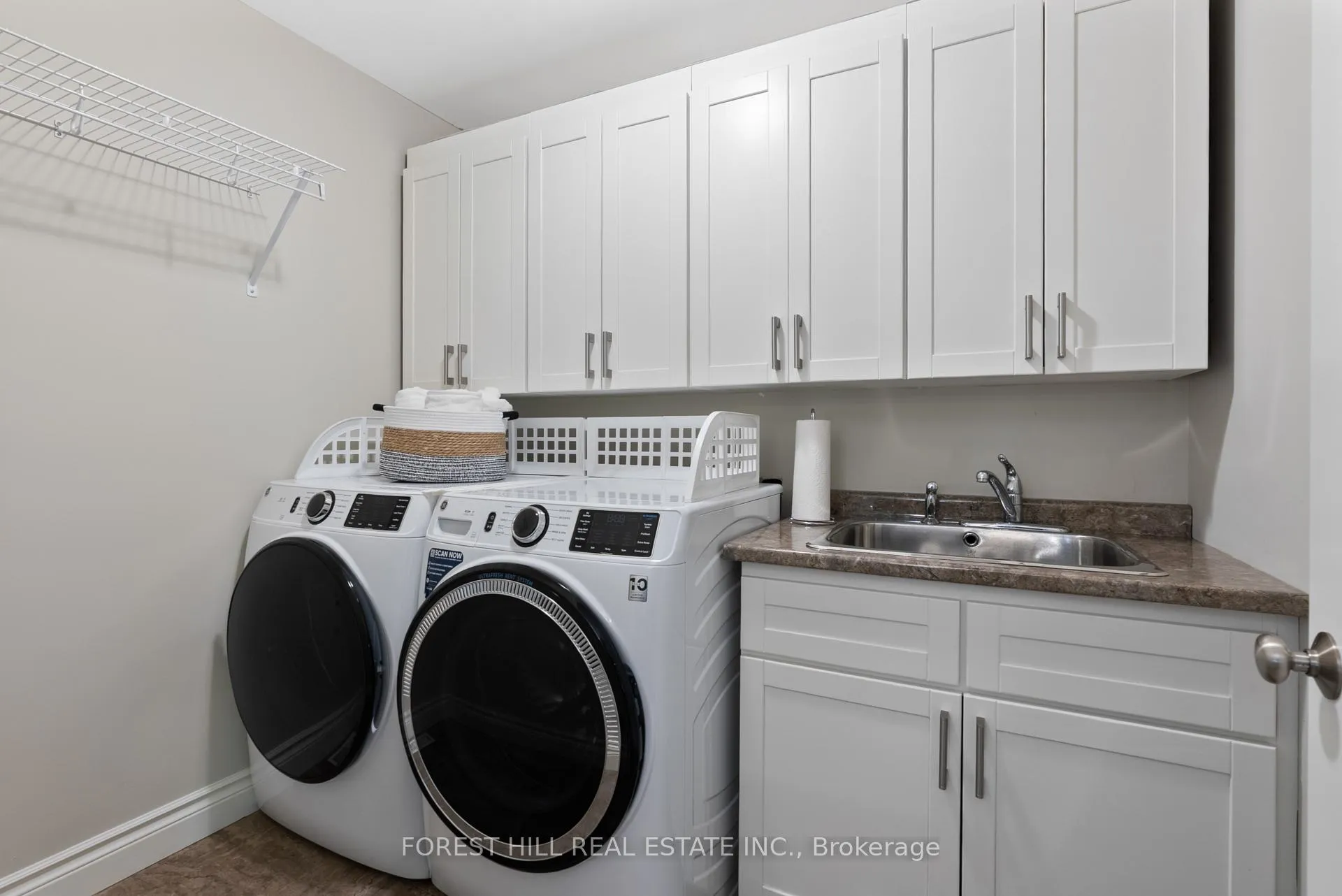 Photo 19 of 1025 Tower Crescent, Gravenhurst, Morriston — HOMEH