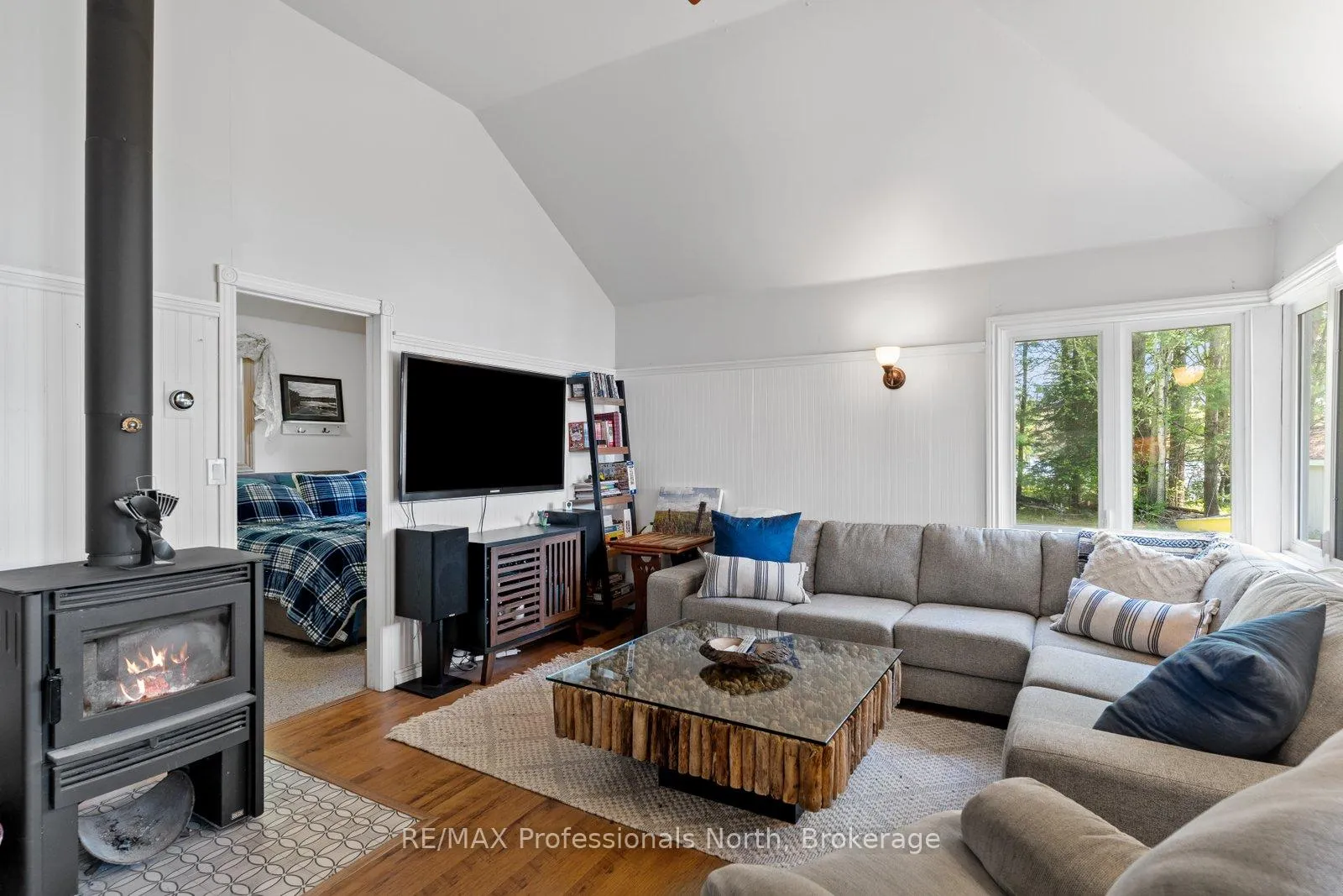 Photo 5 of 1363 Walker Line, Algonquin Highlands — HOMEH