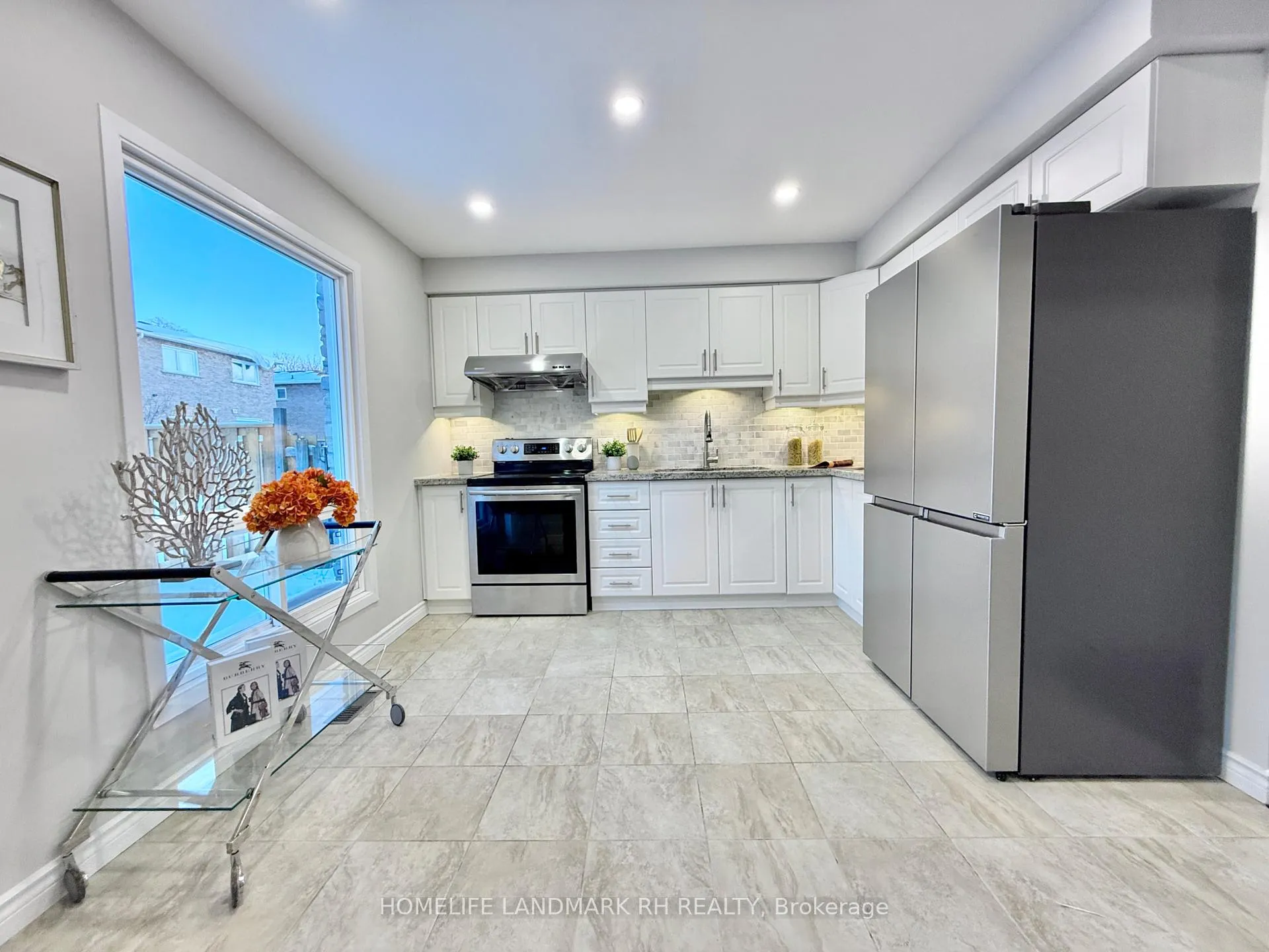 Photo 8 of 114 Mercer Crescent, Markham, Raymerville — HOMEH