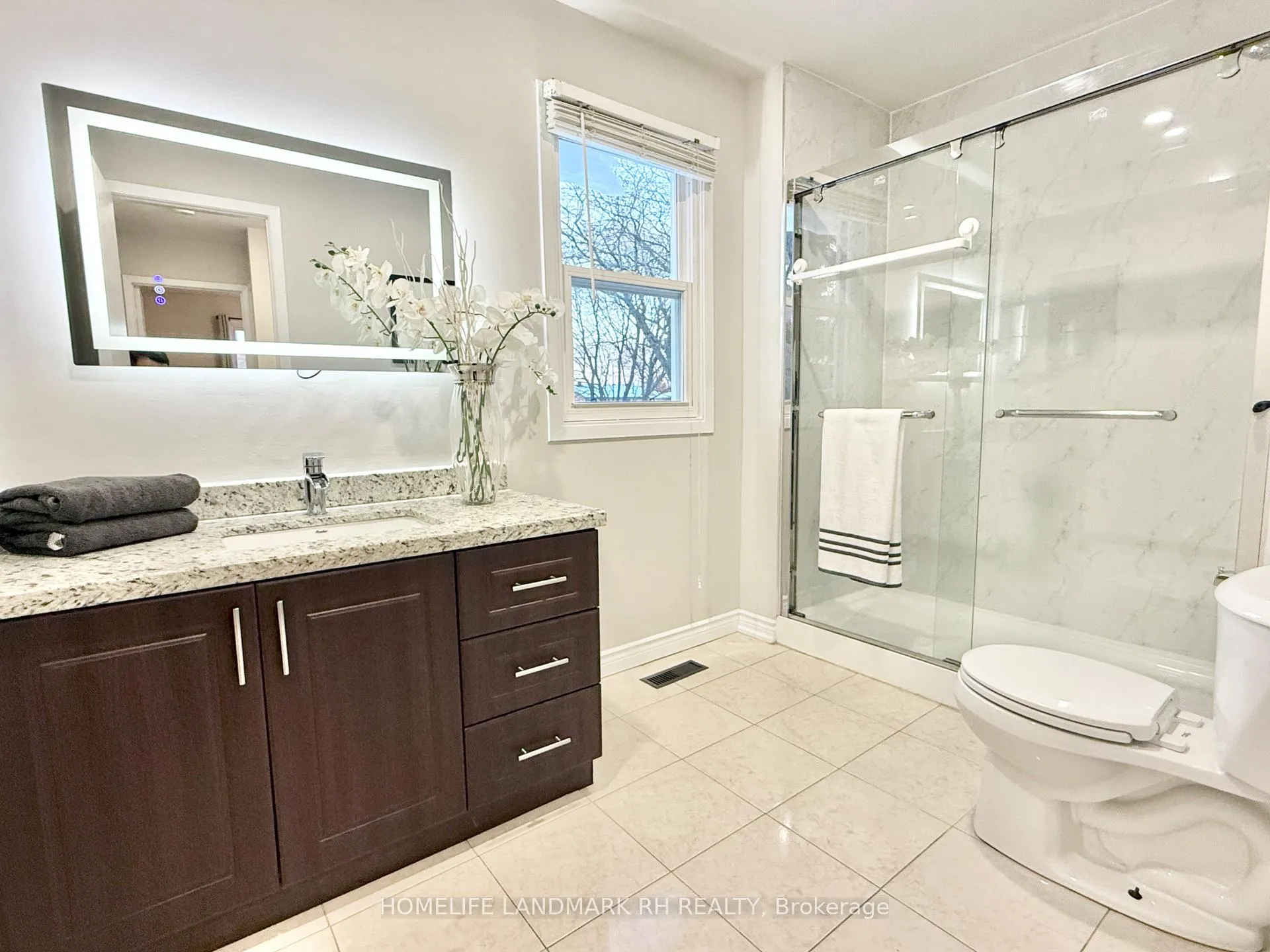Photo 10 of 114 Mercer Crescent, Markham, Raymerville — HOMEH