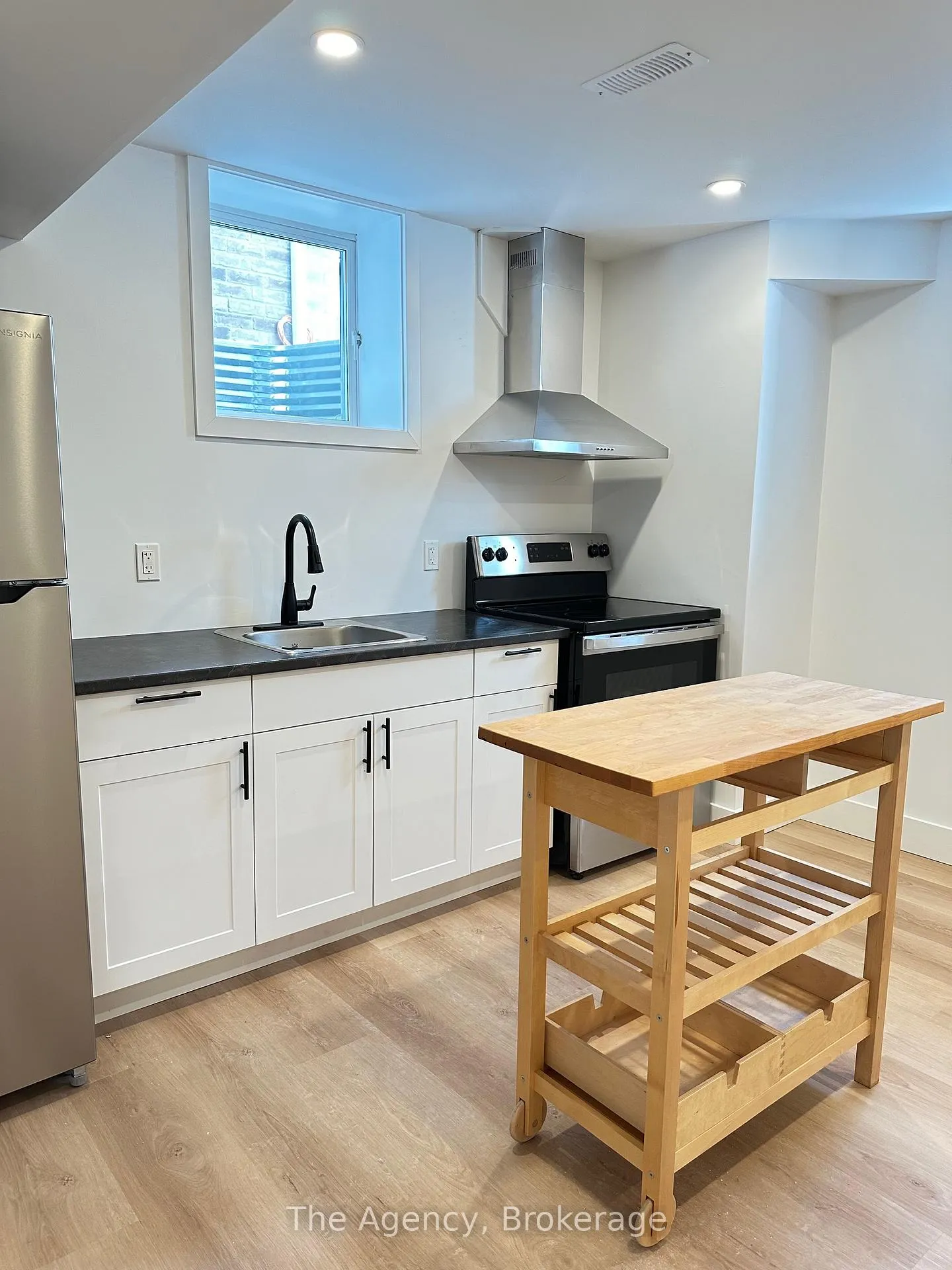 Photo 33 of 671 Anishinaabe Drive, Shelburne — HOMEH