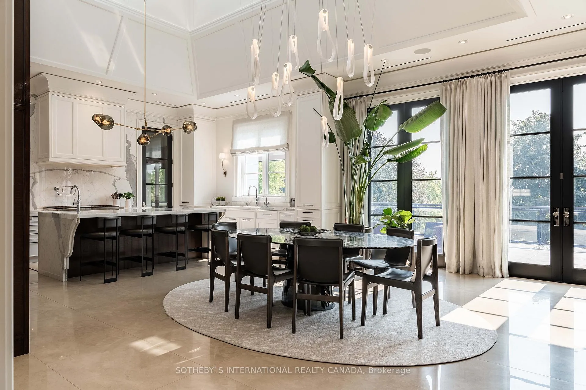 Photo 10 of 24 Hedgerow Court, Vaughan, Kleinburg — HOMEH