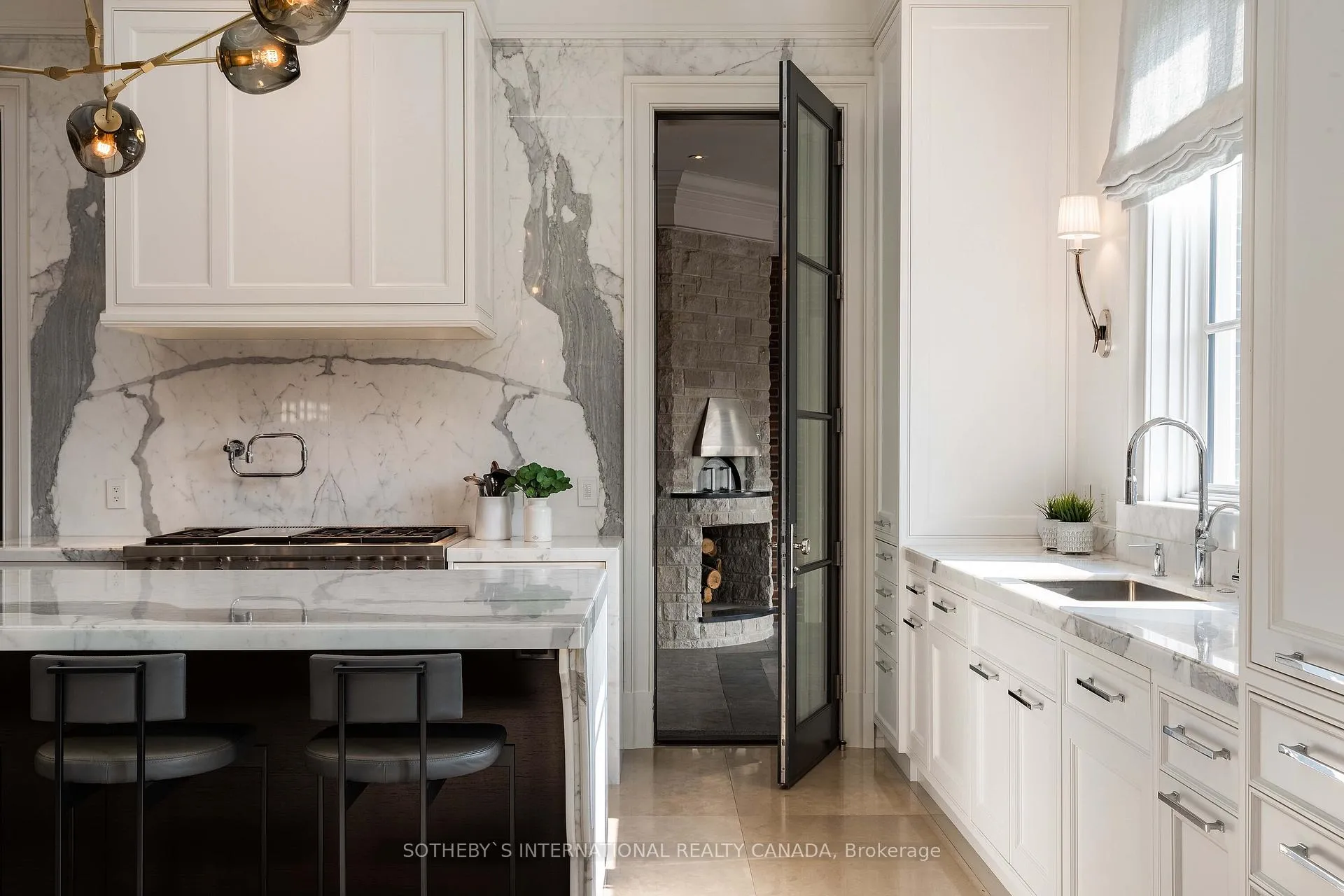 Photo 13 of 24 Hedgerow Court, Vaughan, Kleinburg — HOMEH