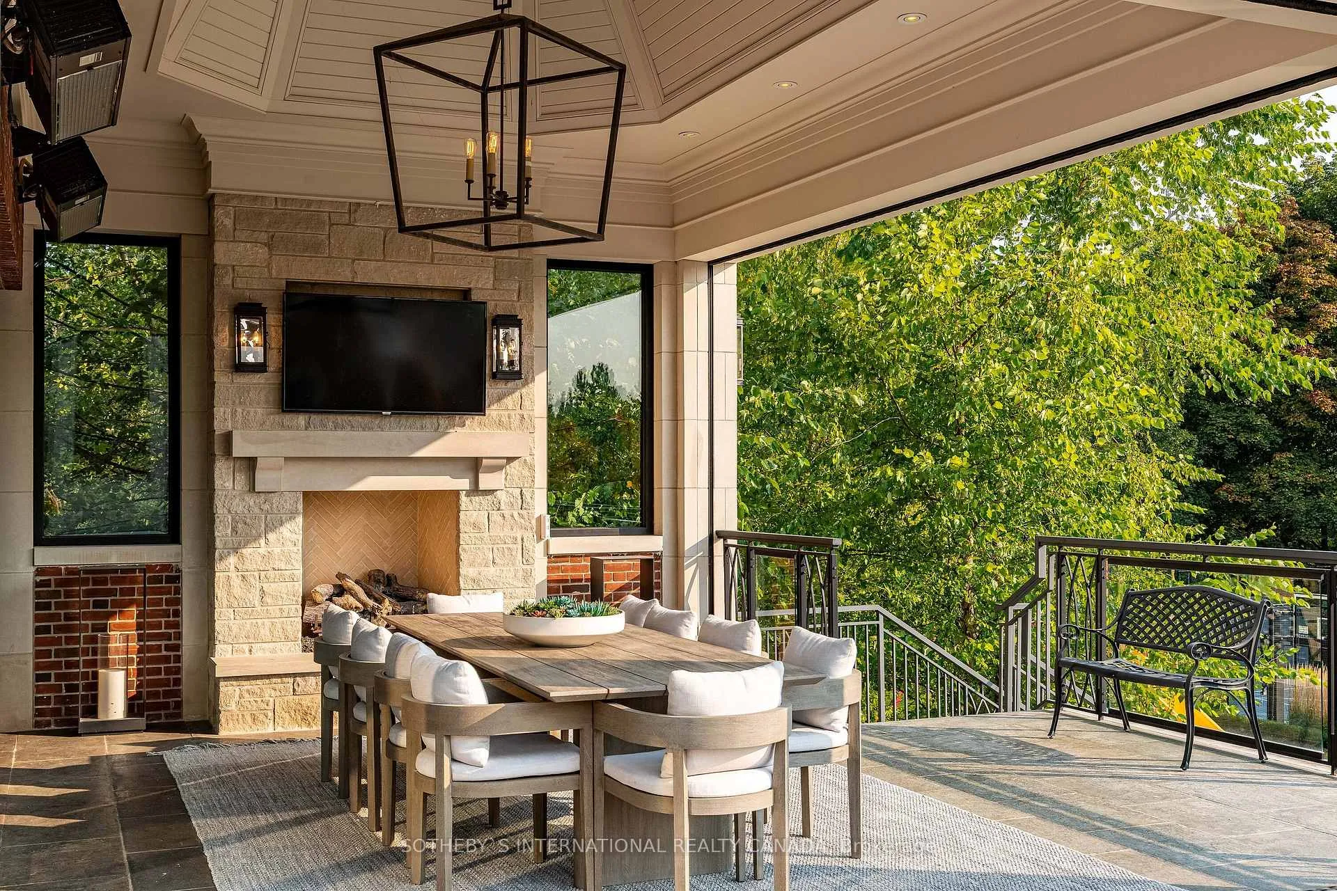 Photo 32 of 24 Hedgerow Court, Vaughan, Kleinburg — HOMEH