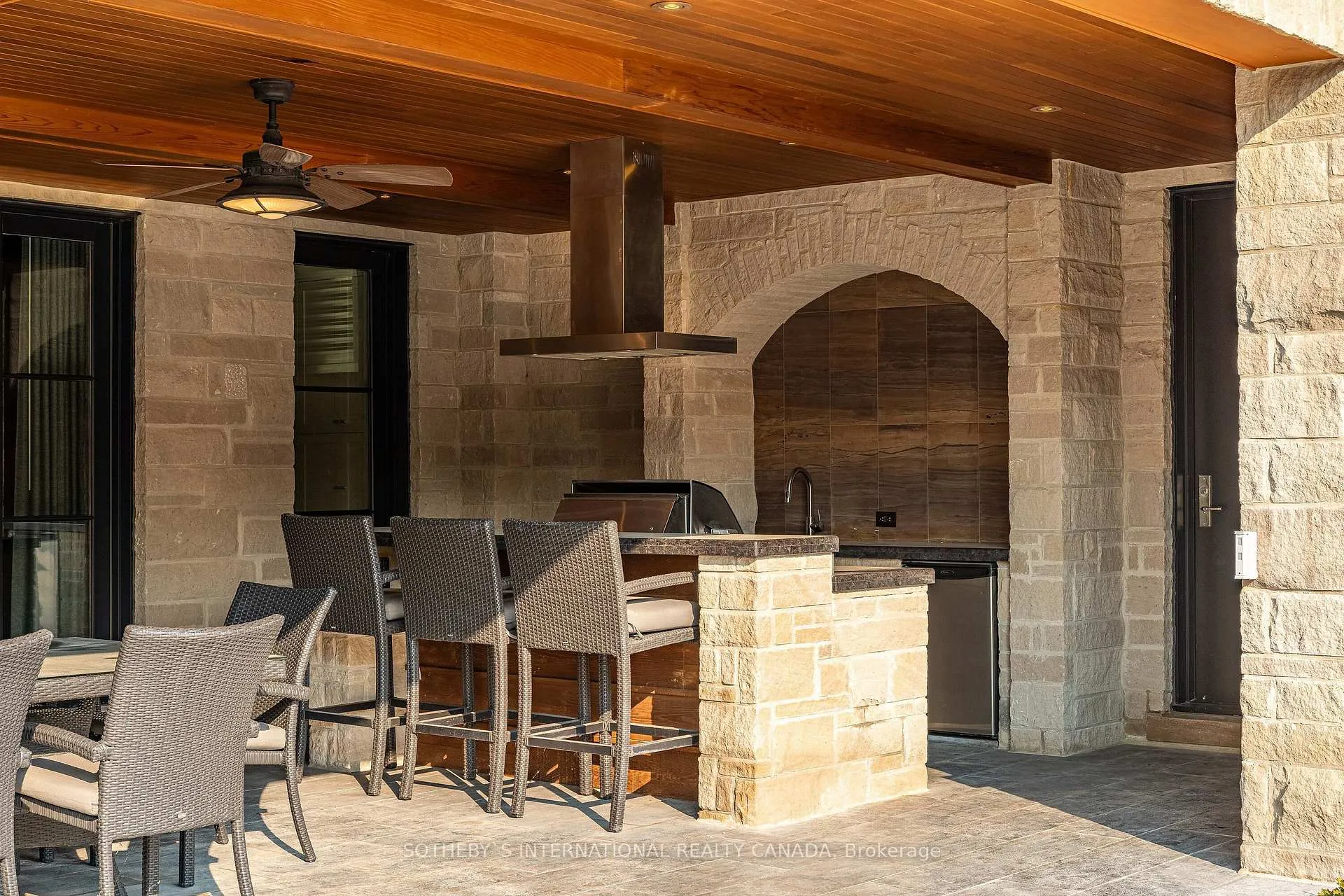Photo 34 of 24 Hedgerow Court, Vaughan, Kleinburg — HOMEH