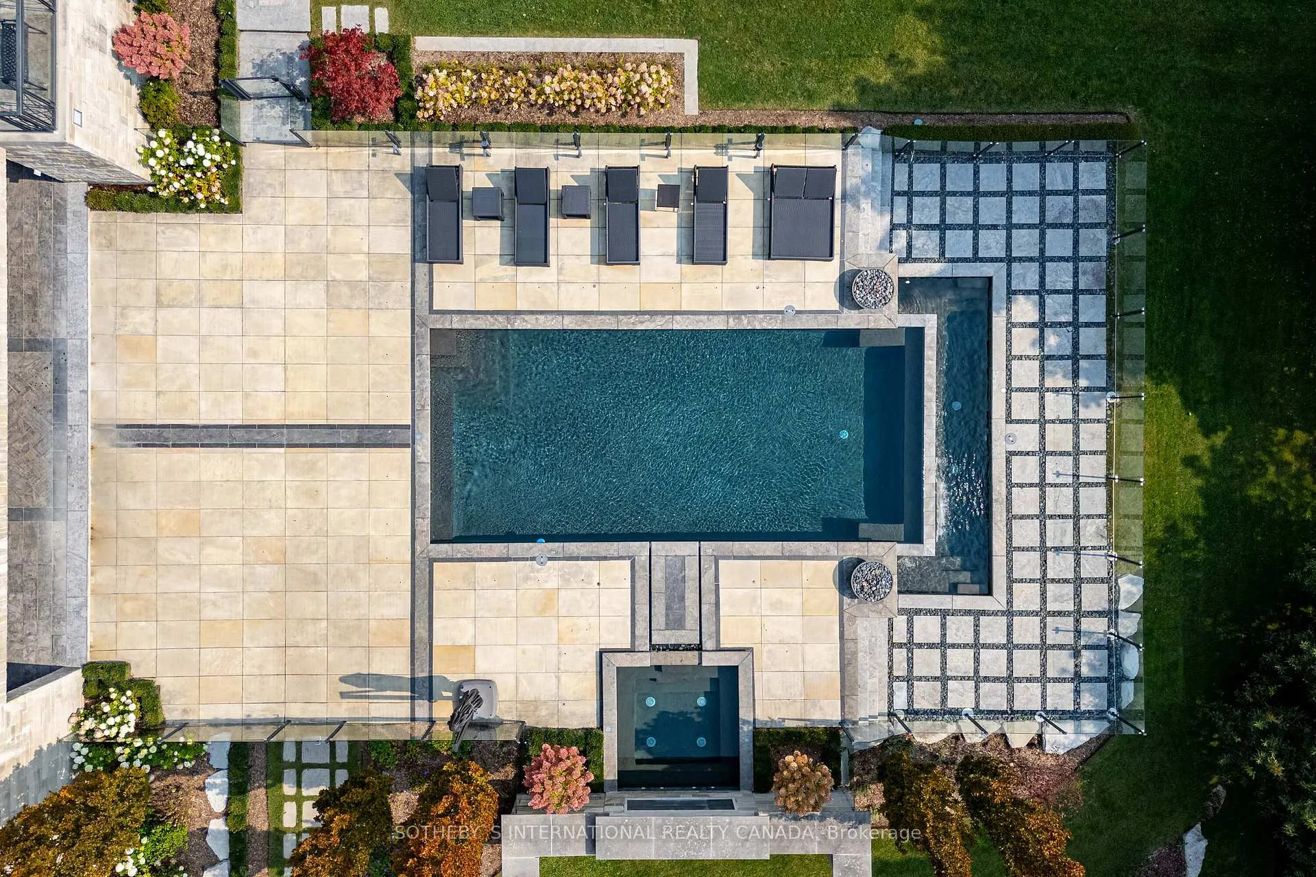 Photo 37 of 24 Hedgerow Court, Vaughan, Kleinburg — HOMEH