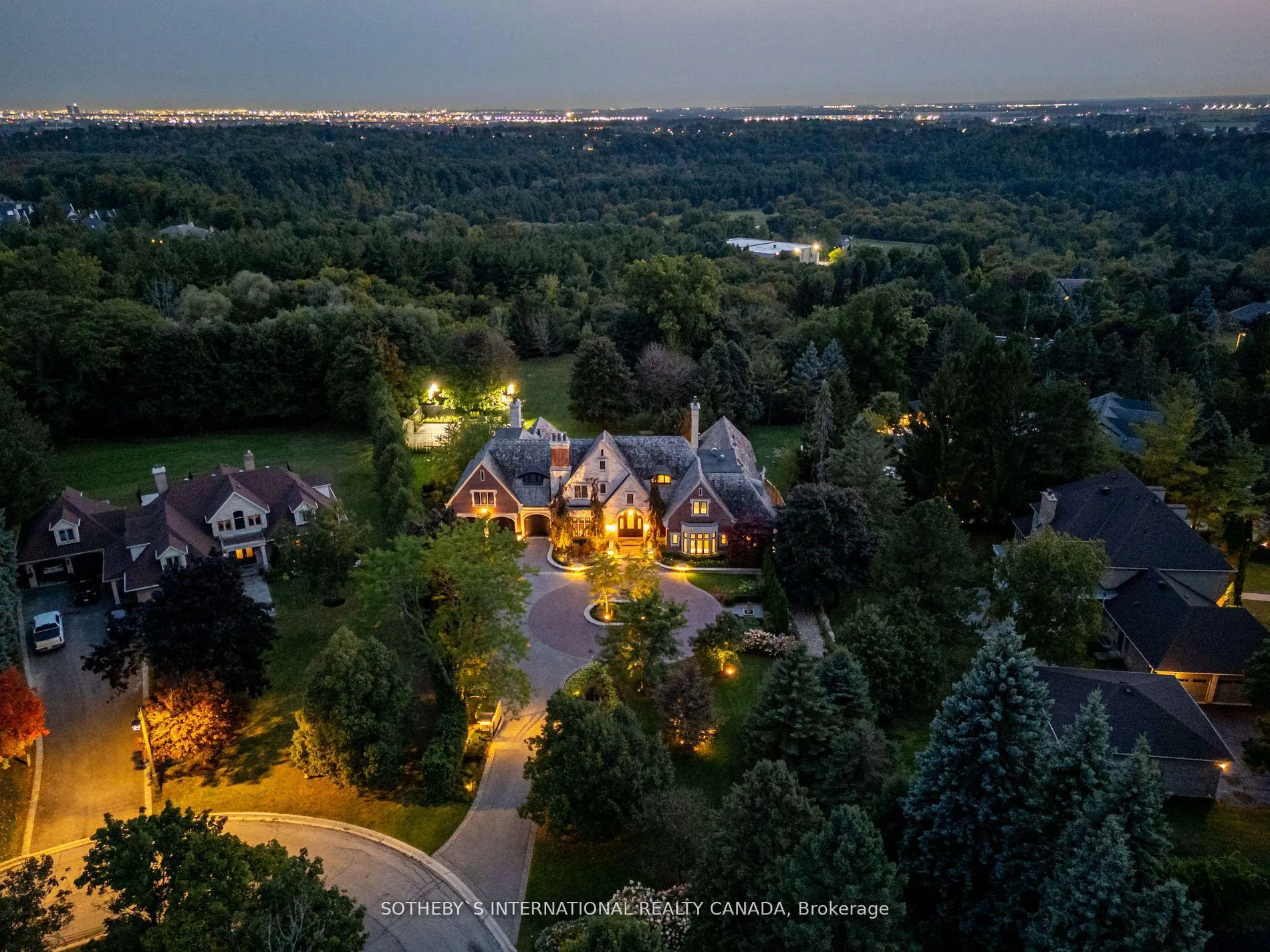 Photo 39 of 24 Hedgerow Court, Vaughan, Kleinburg — HOMEH