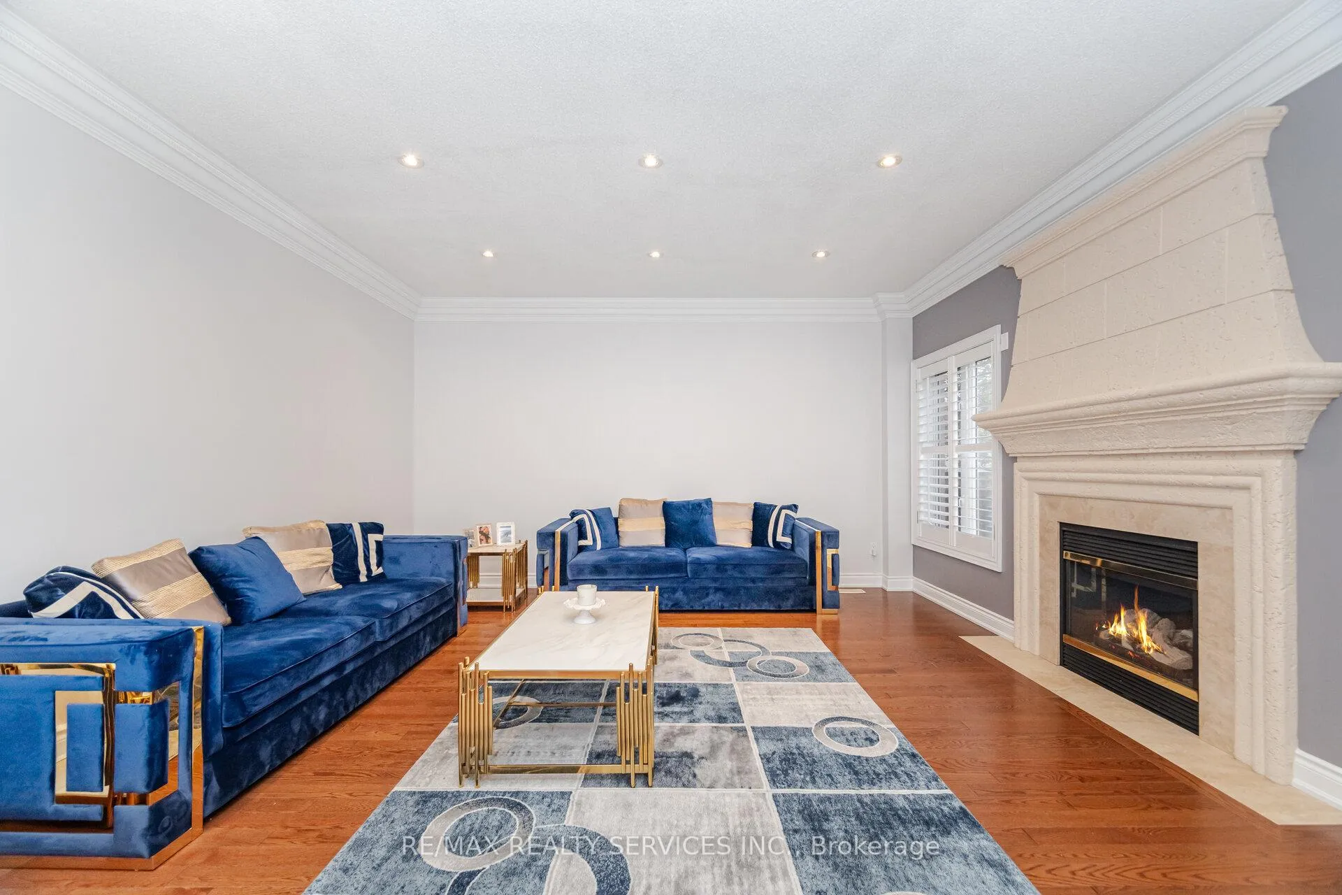 Photo 13 of 9 Concorde Drive, Brampton, Vales of Castlemore North — HOMEH