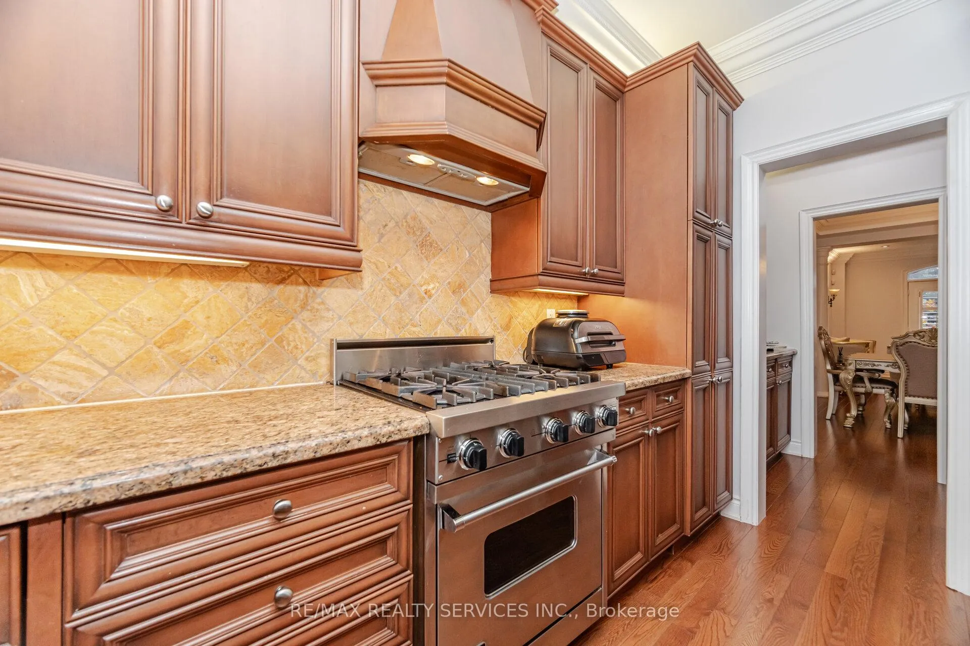 Photo 17 of 9 Concorde Drive, Brampton, Vales of Castlemore North — HOMEH