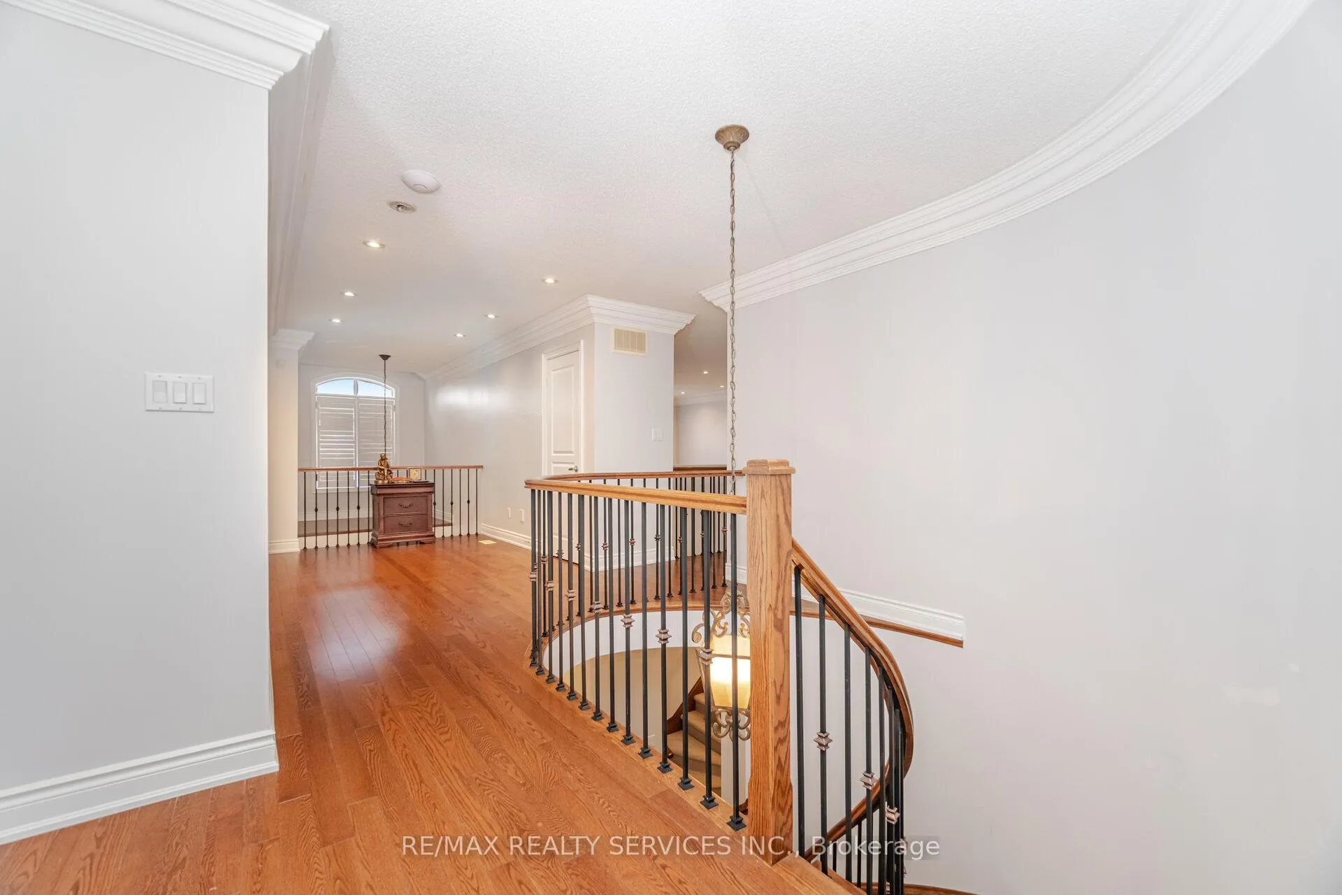 Photo 23 of 9 Concorde Drive, Brampton, Vales of Castlemore North — HOMEH