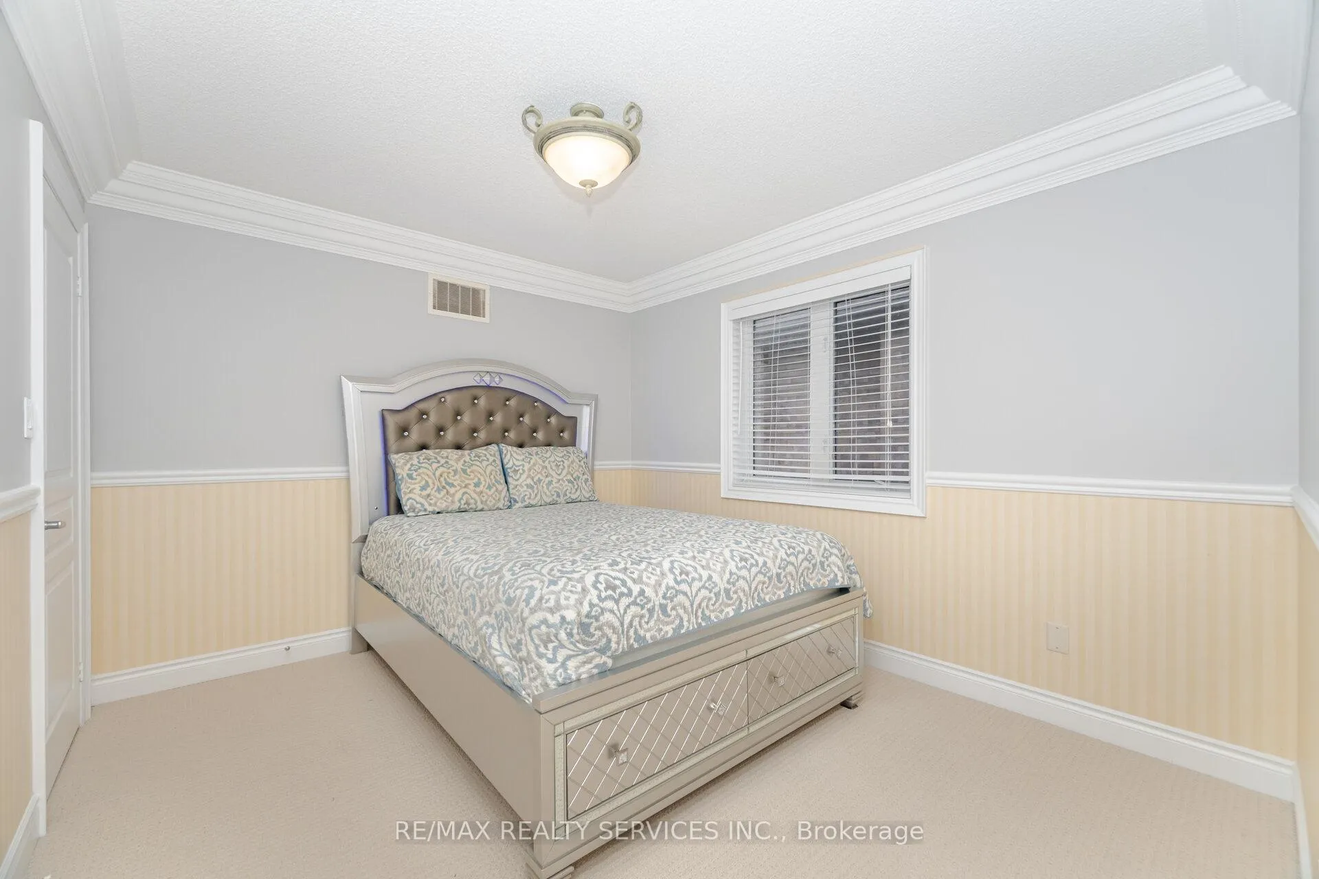 Photo 35 of 9 Concorde Drive, Brampton, Vales of Castlemore North — HOMEH