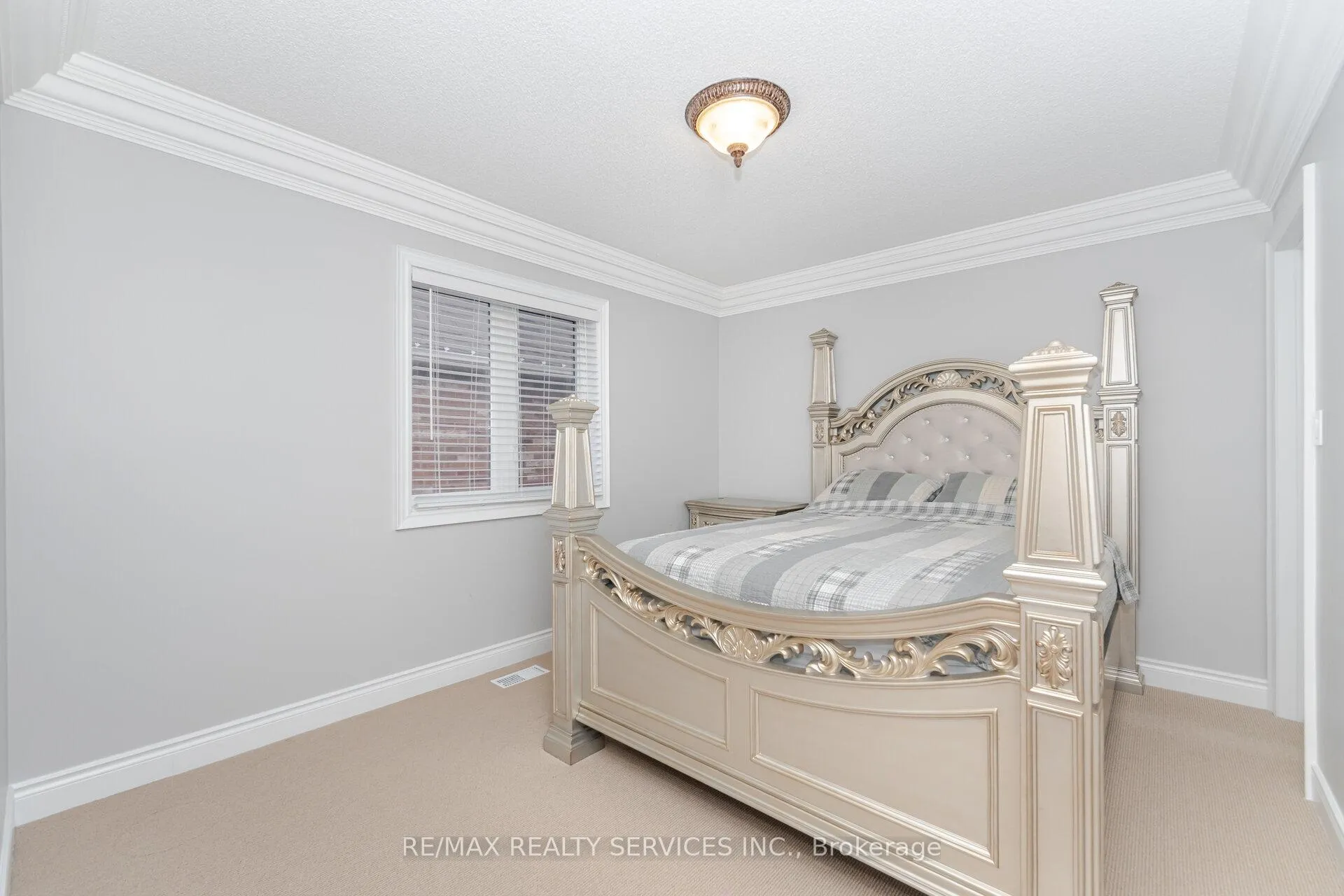 Photo 36 of 9 Concorde Drive, Brampton, Vales of Castlemore North — HOMEH