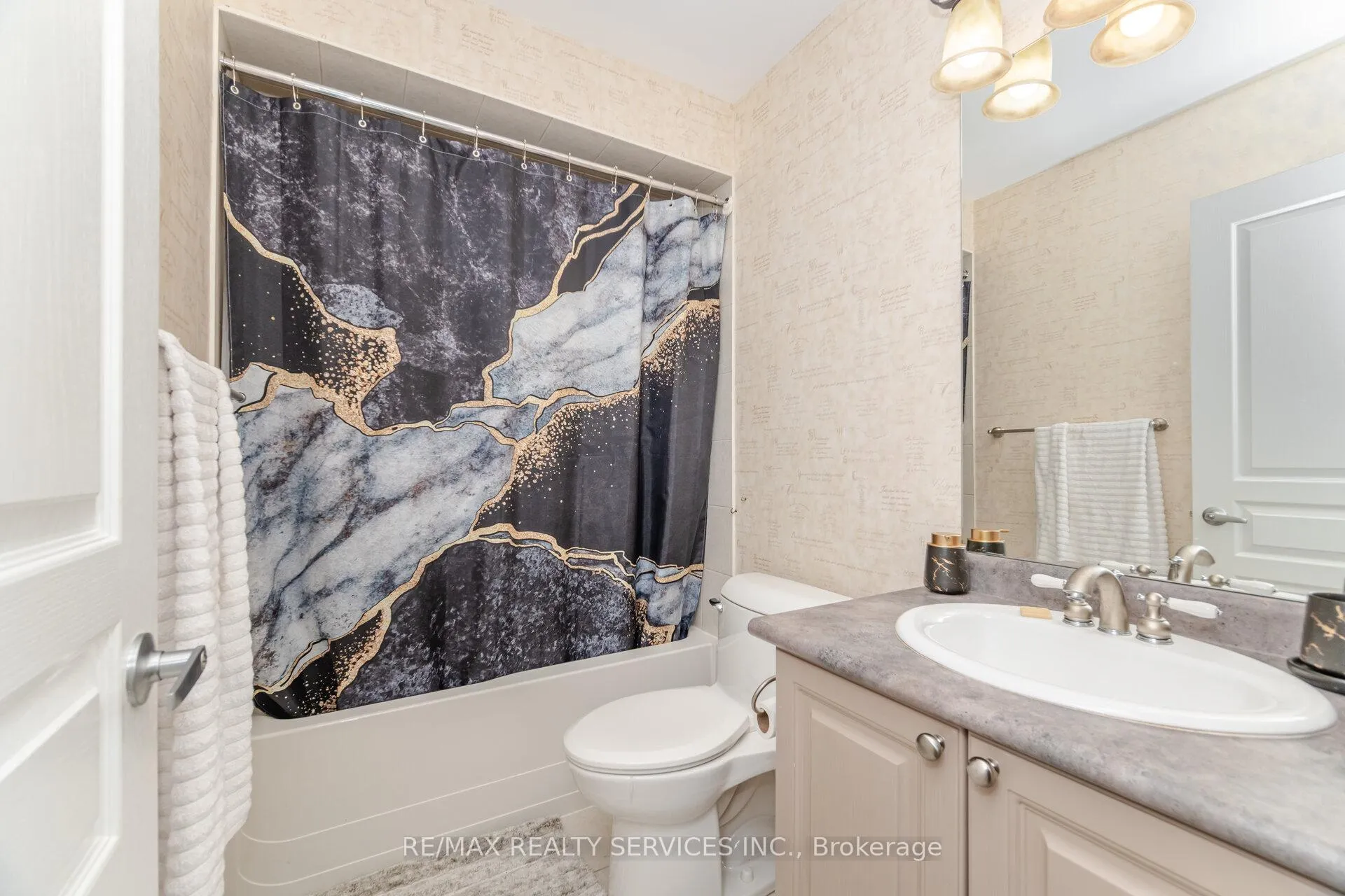 Photo 37 of 9 Concorde Drive, Brampton, Vales of Castlemore North — HOMEH