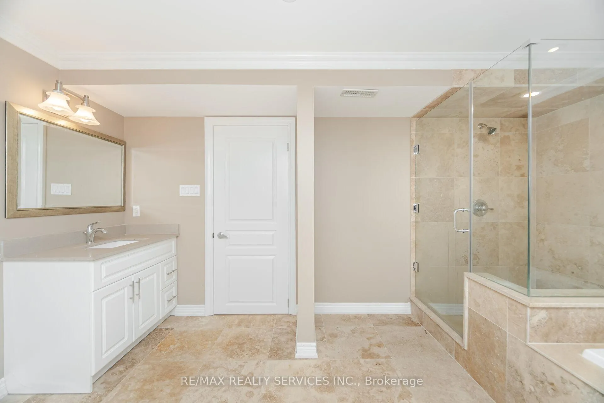 Photo 42 of 9 Concorde Drive, Brampton, Vales of Castlemore North — HOMEH