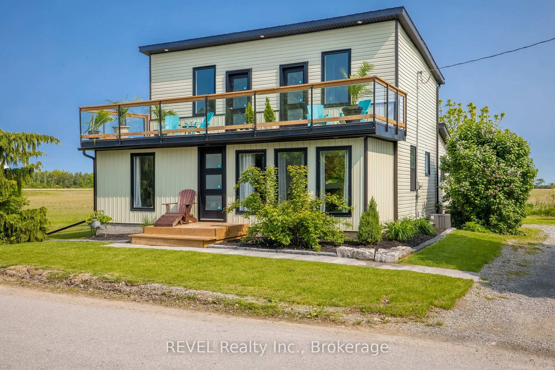 Front of 80 Lighthouse Drive