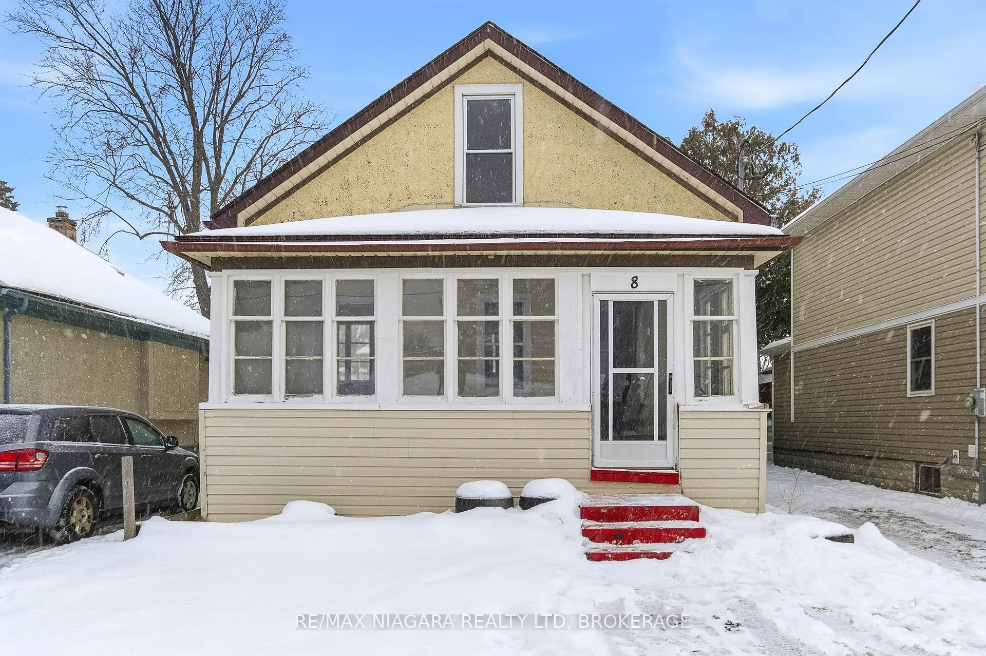 Photo 2 of 8 Ida Street, St. Catharines, E. Chester — HOMEH