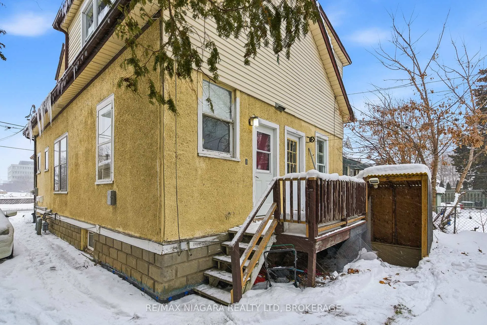 Photo 4 of 8 Ida Street, St. Catharines, E. Chester — HOMEH