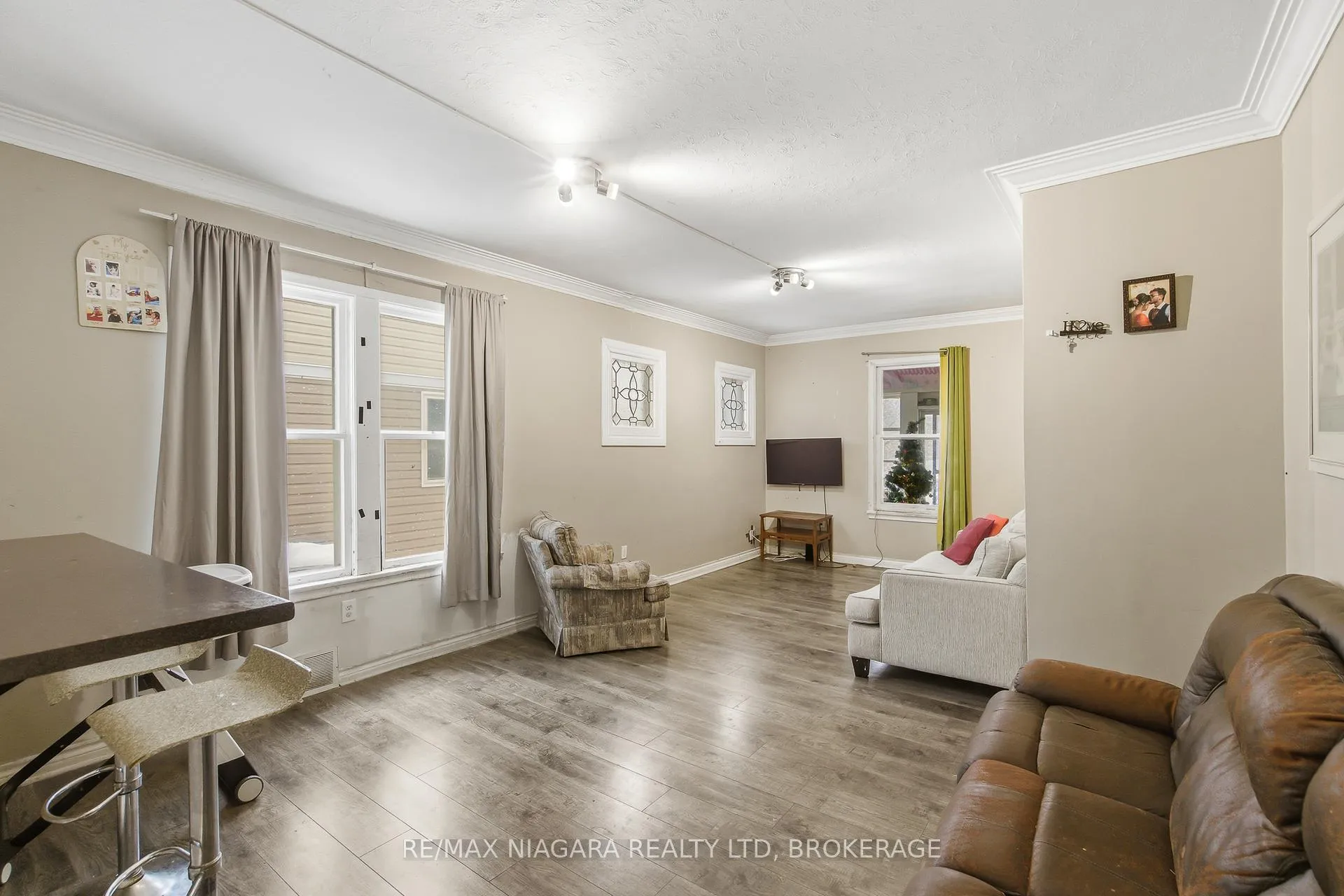 Photo 12 of 8 Ida Street, St. Catharines, E. Chester — HOMEH