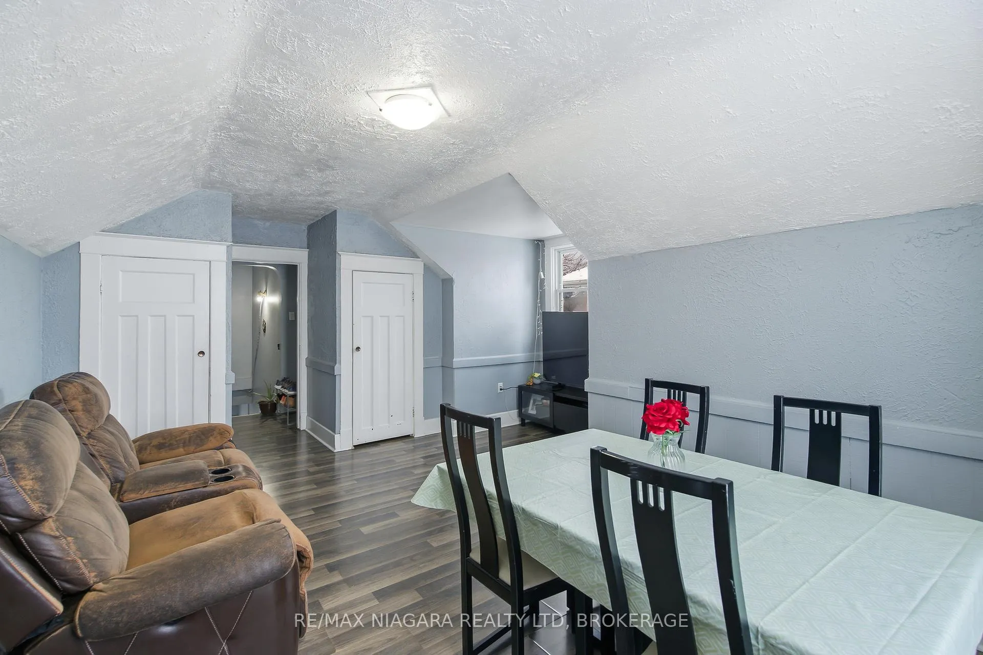 Photo 21 of 8 Ida Street, St. Catharines, E. Chester — HOMEH