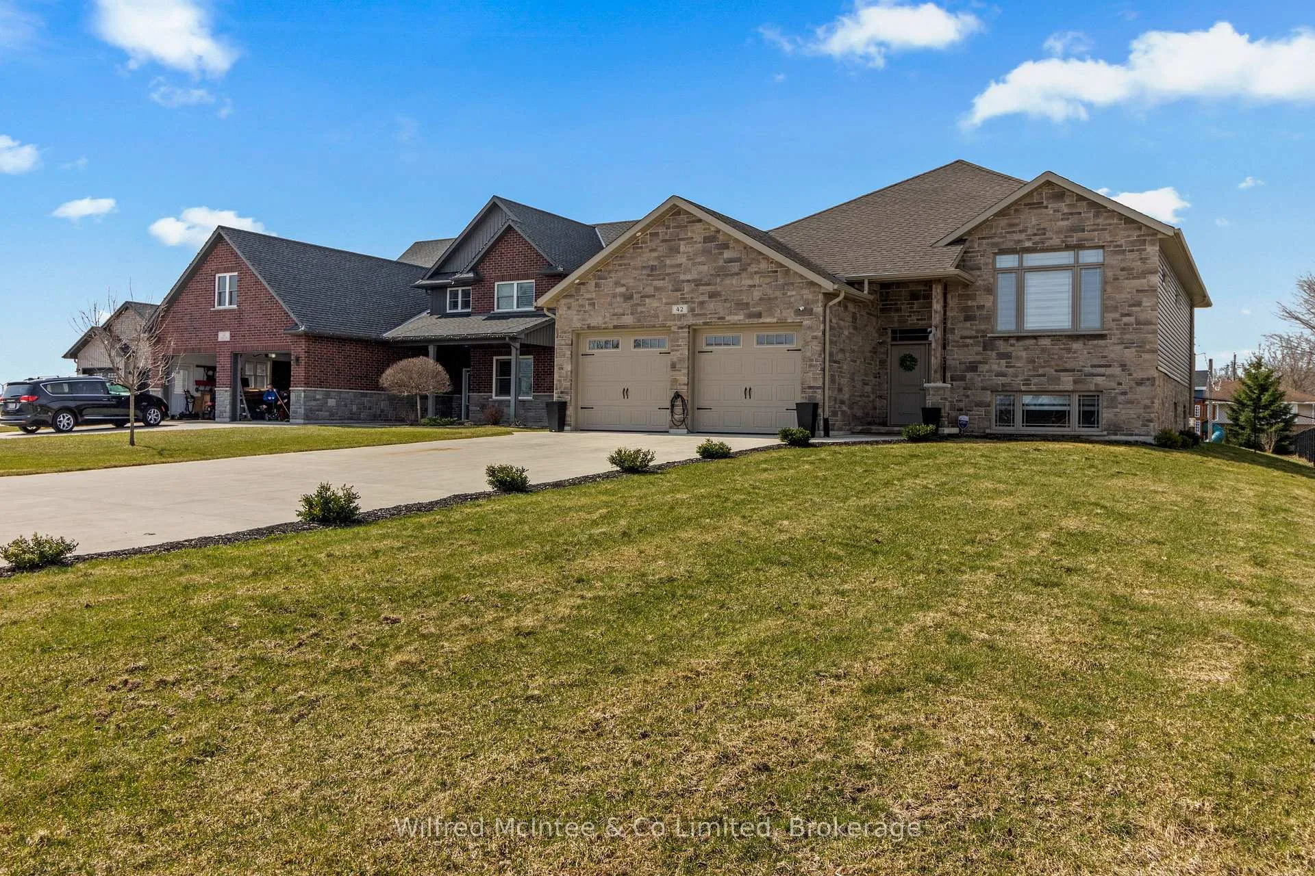 Photo 3 of 42 Mill Street, Kincardine — HOMEH
