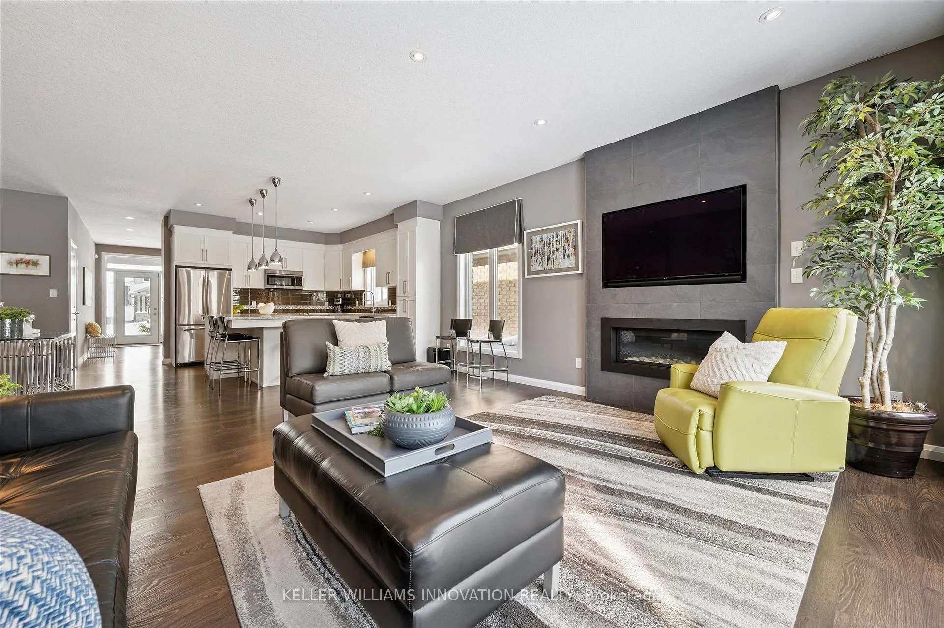 Photo 15 of 276 Dewdrop Crescent, Waterloo — HOMEH