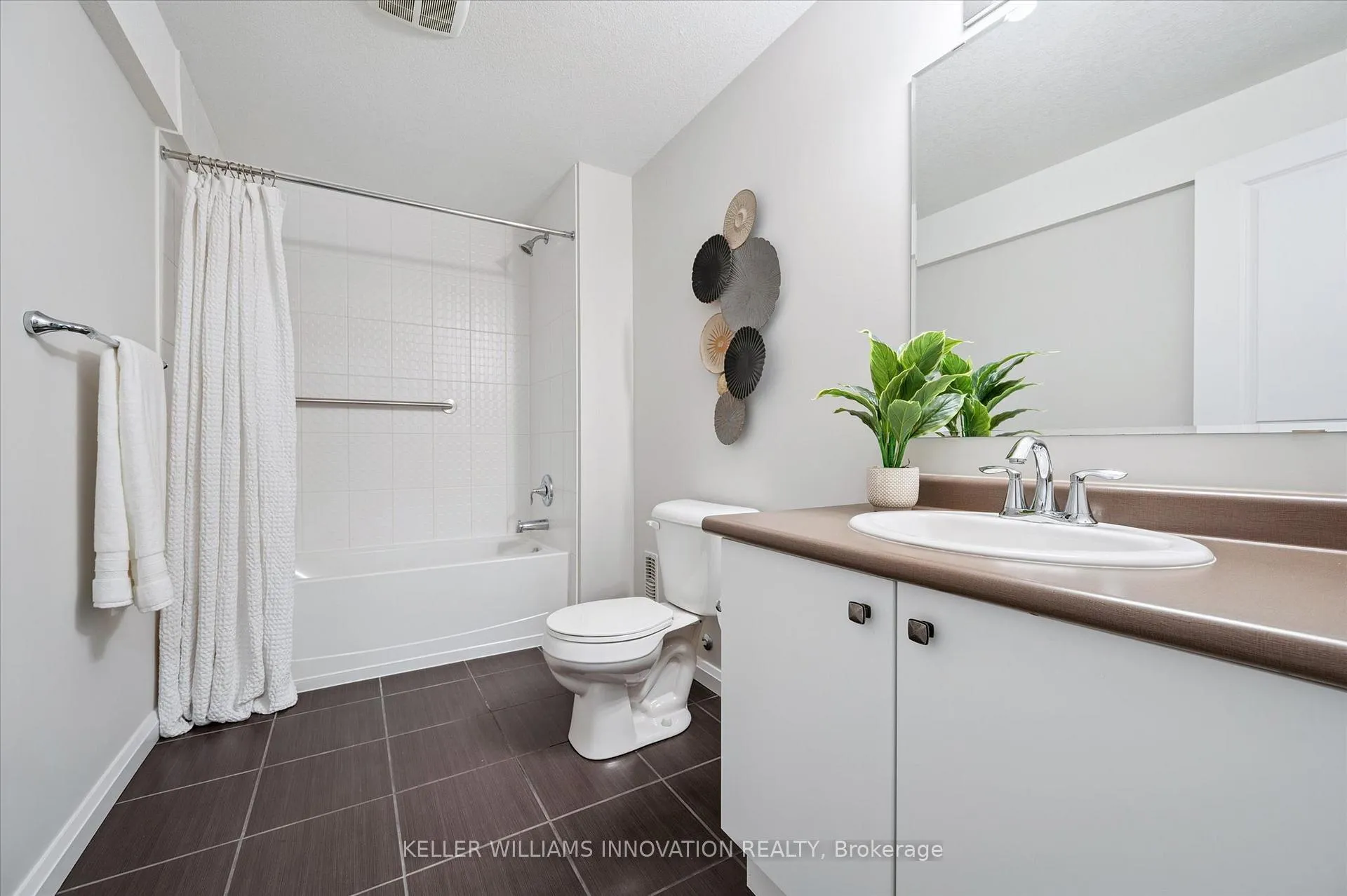 Photo 28 of 276 Dewdrop Crescent, Waterloo — HOMEH