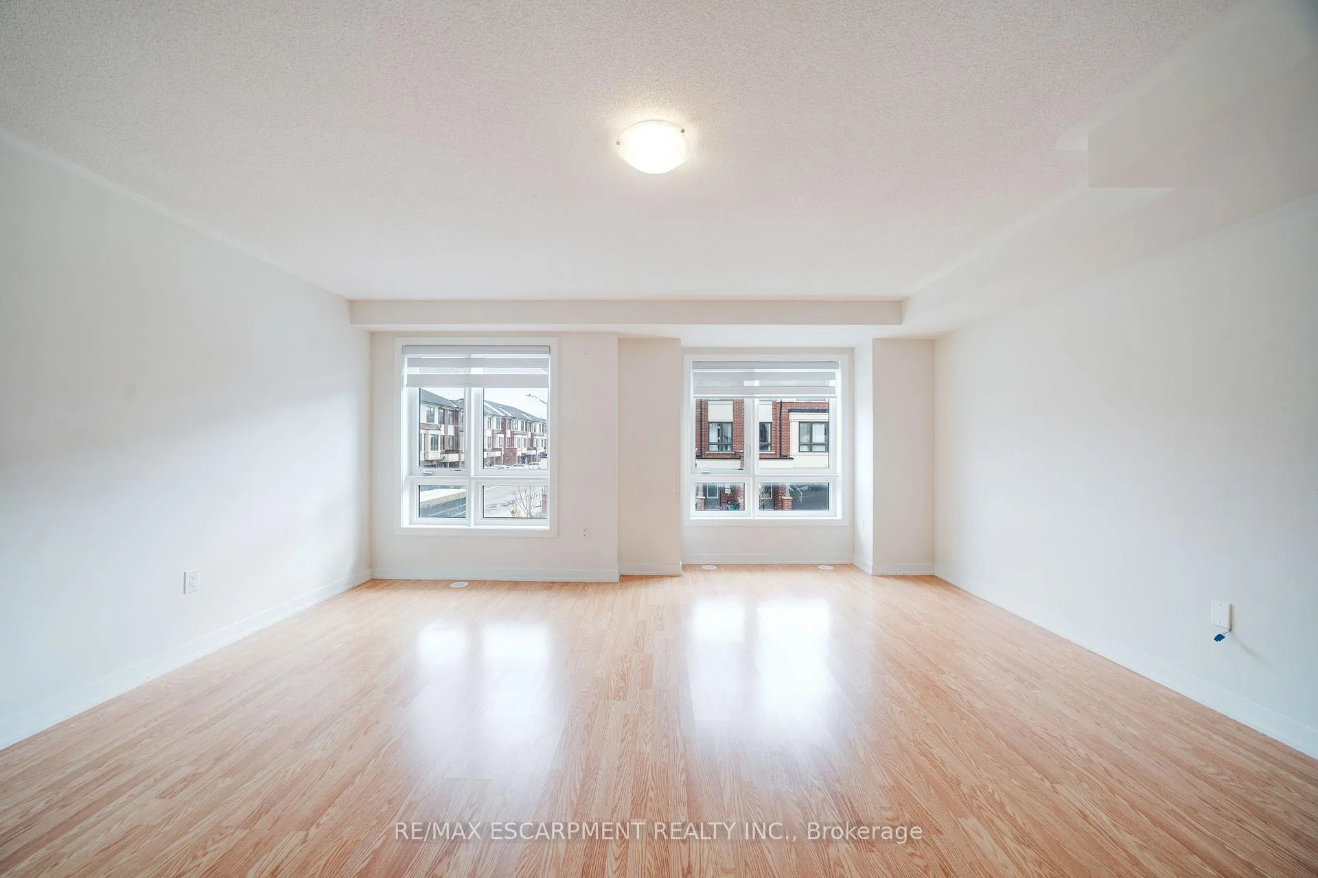 Photo 13 of 1318 Bradenton Path, Oshawa, Eastdale — HOMEH