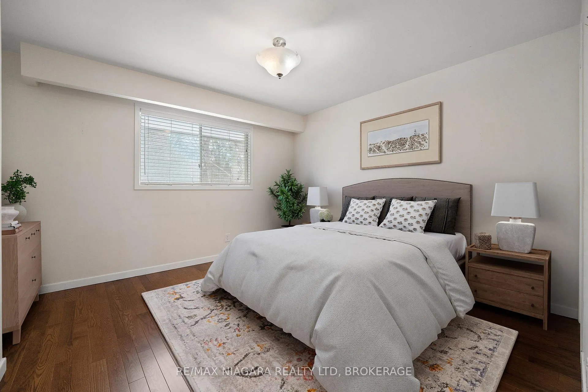 Photo 15 of 204 Parnell Road, St. Catharines, Vine/Linwell — HOMEH