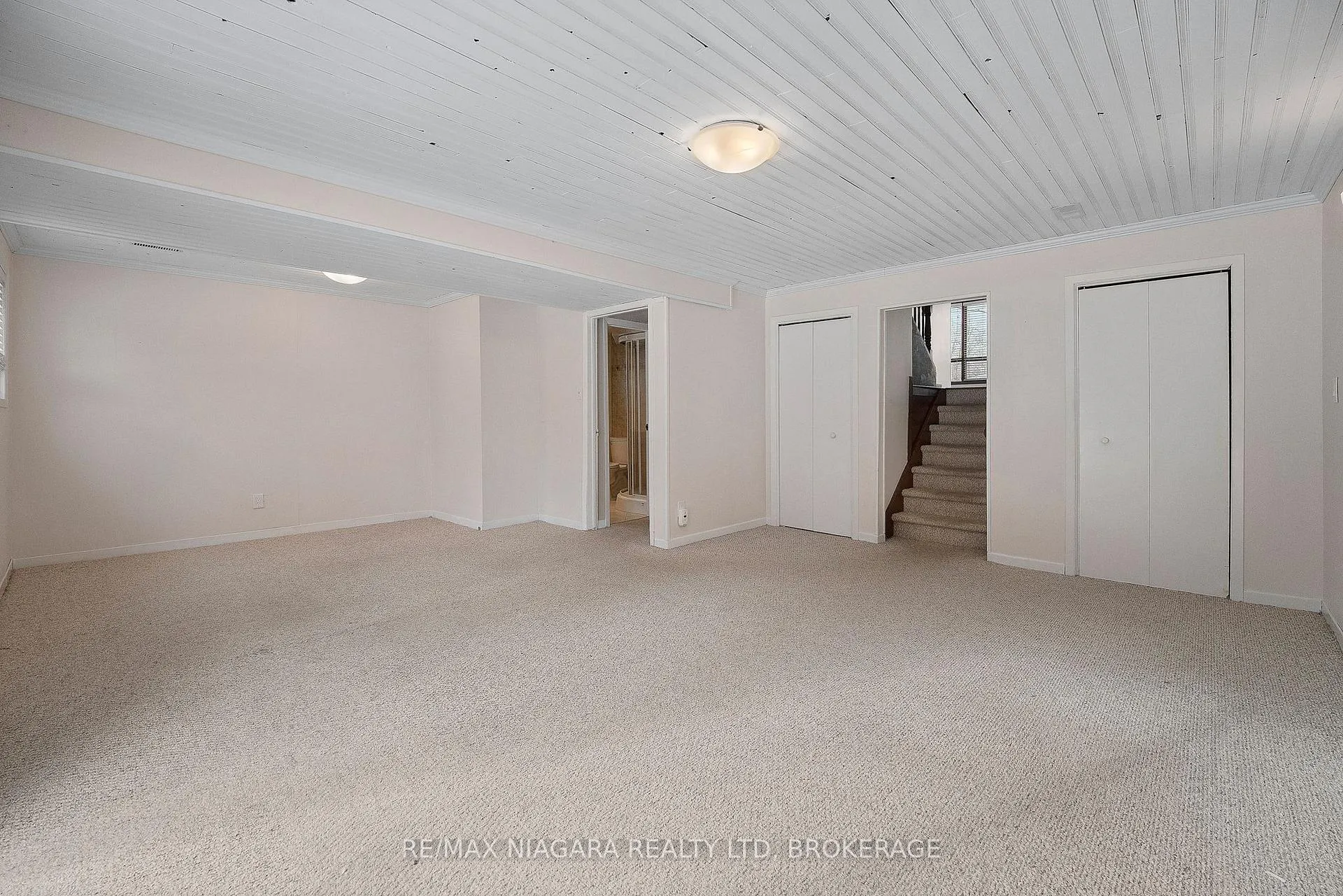 Photo 24 of 204 Parnell Road, St. Catharines, Vine/Linwell — HOMEH