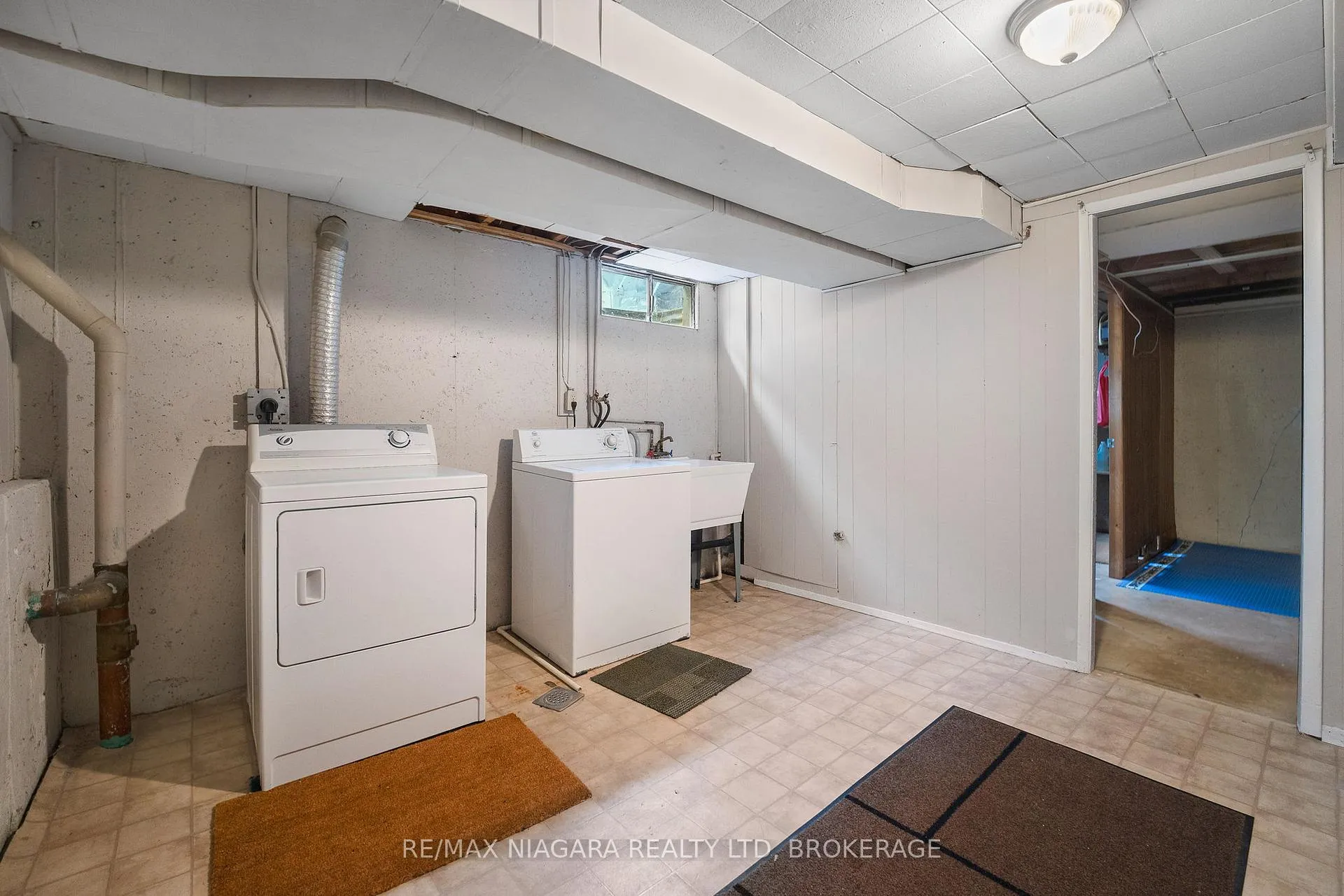 Photo 30 of 204 Parnell Road, St. Catharines, Vine/Linwell — HOMEH