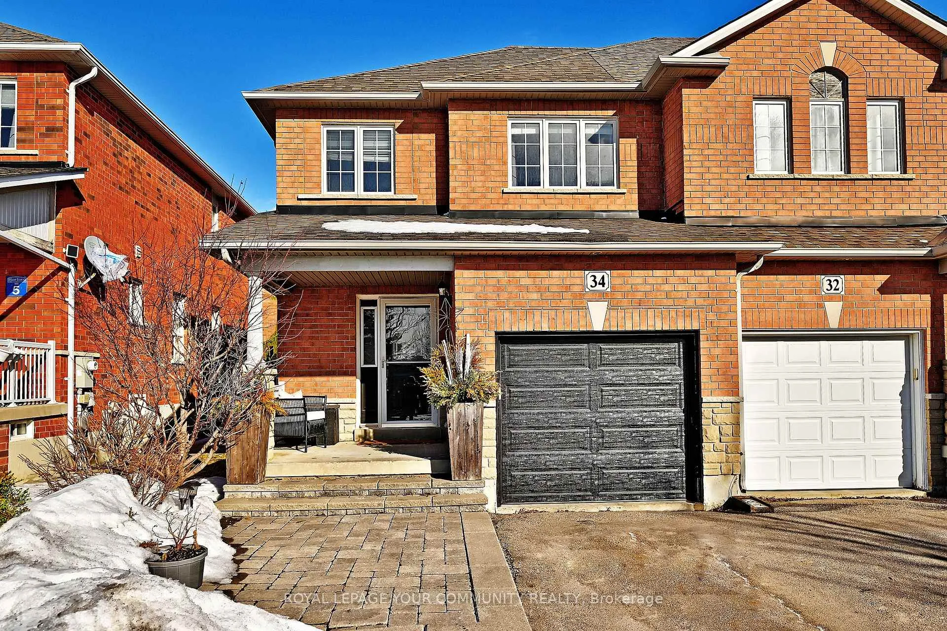 Photo 1 of 34 Collis Drive, Aurora, Bayview Northeast — HOMEH