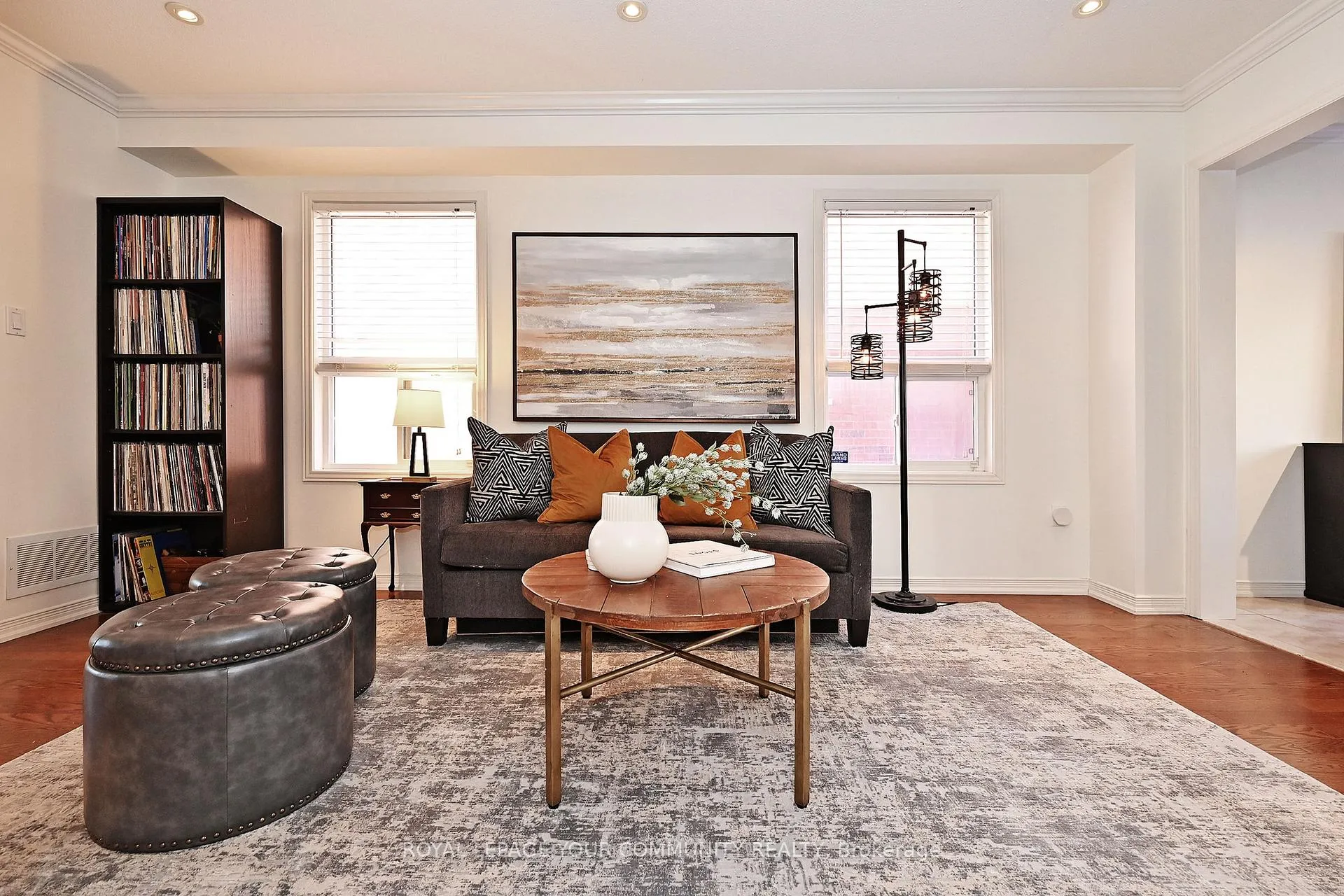 Photo 9 of 34 Collis Drive, Aurora, Bayview Northeast — HOMEH