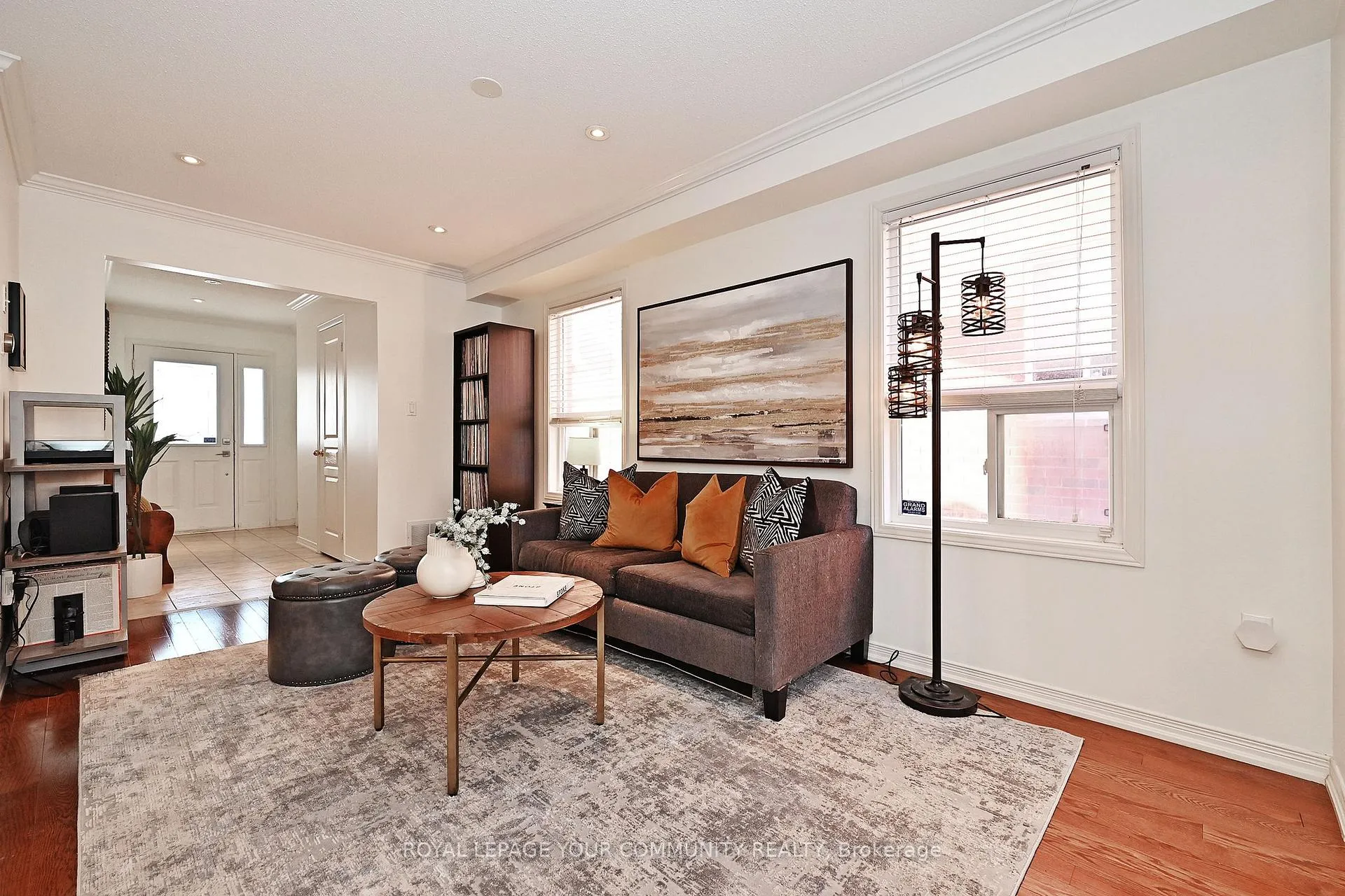 Photo 10 of 34 Collis Drive, Aurora, Bayview Northeast — HOMEH