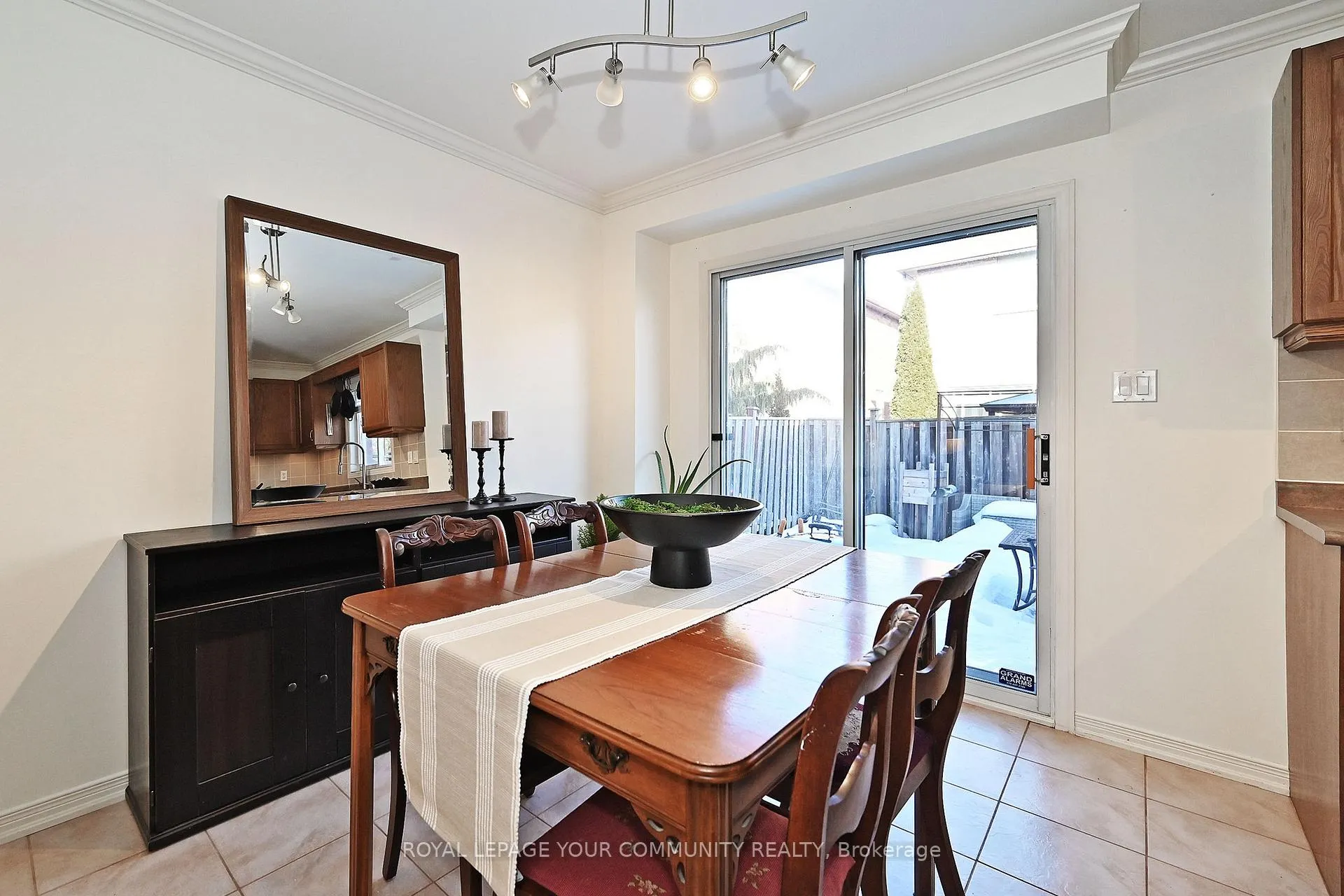 Photo 21 of 34 Collis Drive, Aurora, Bayview Northeast — HOMEH