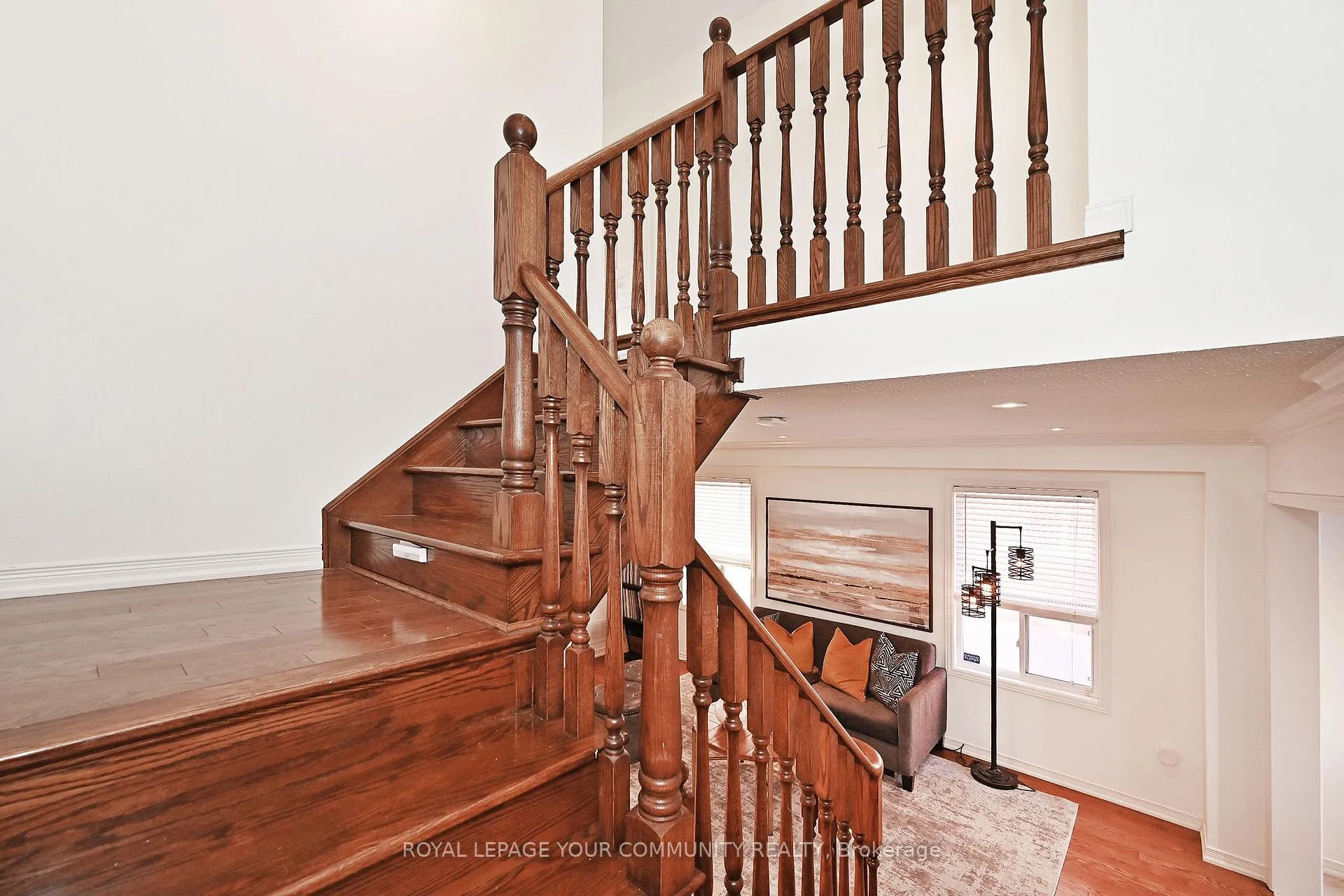 Photo 23 of 34 Collis Drive, Aurora, Bayview Northeast — HOMEH