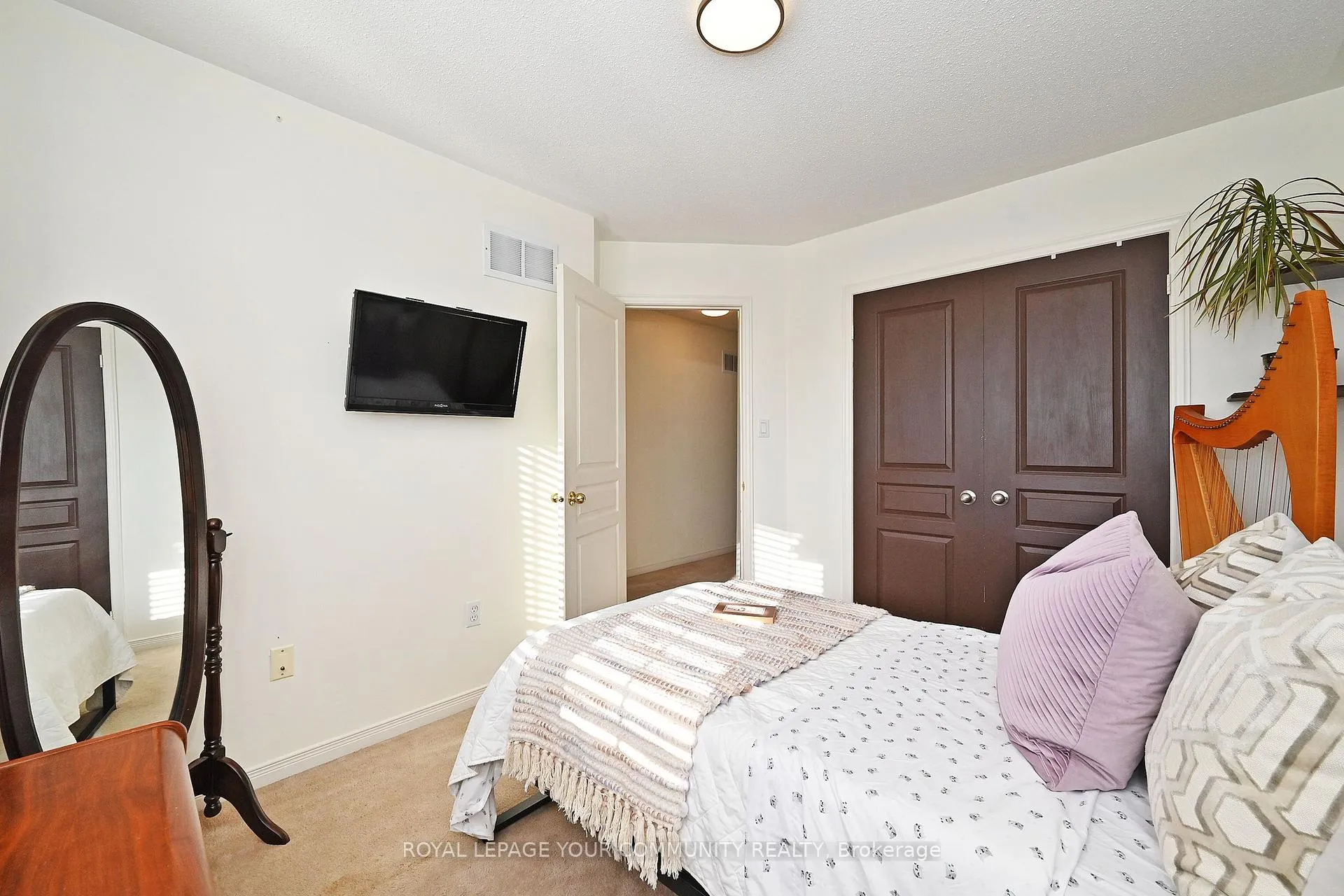 Photo 31 of 34 Collis Drive, Aurora, Bayview Northeast — HOMEH