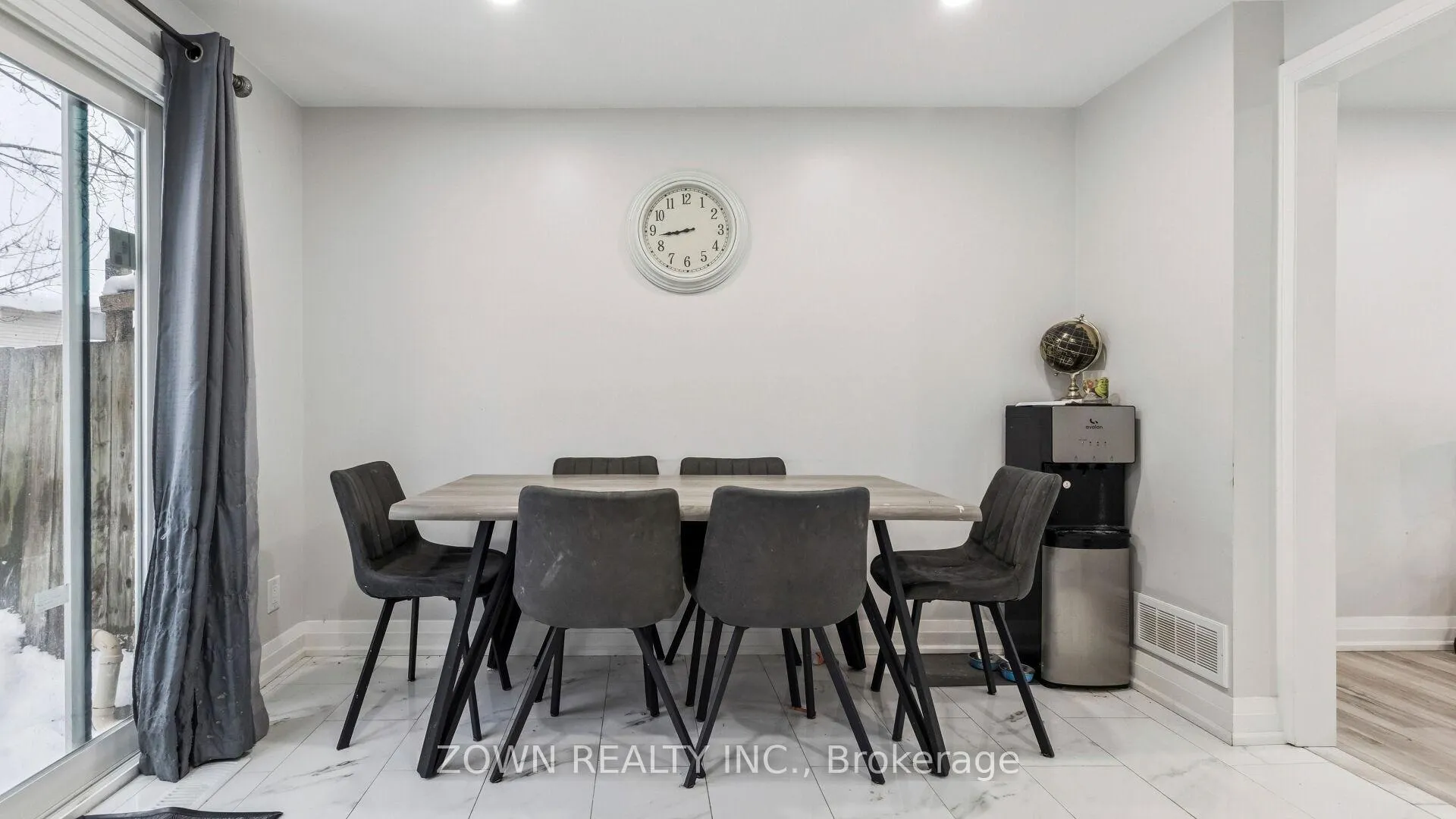 Photo 6 of 508 Parkview Crescent, Cambridge — HOMEH