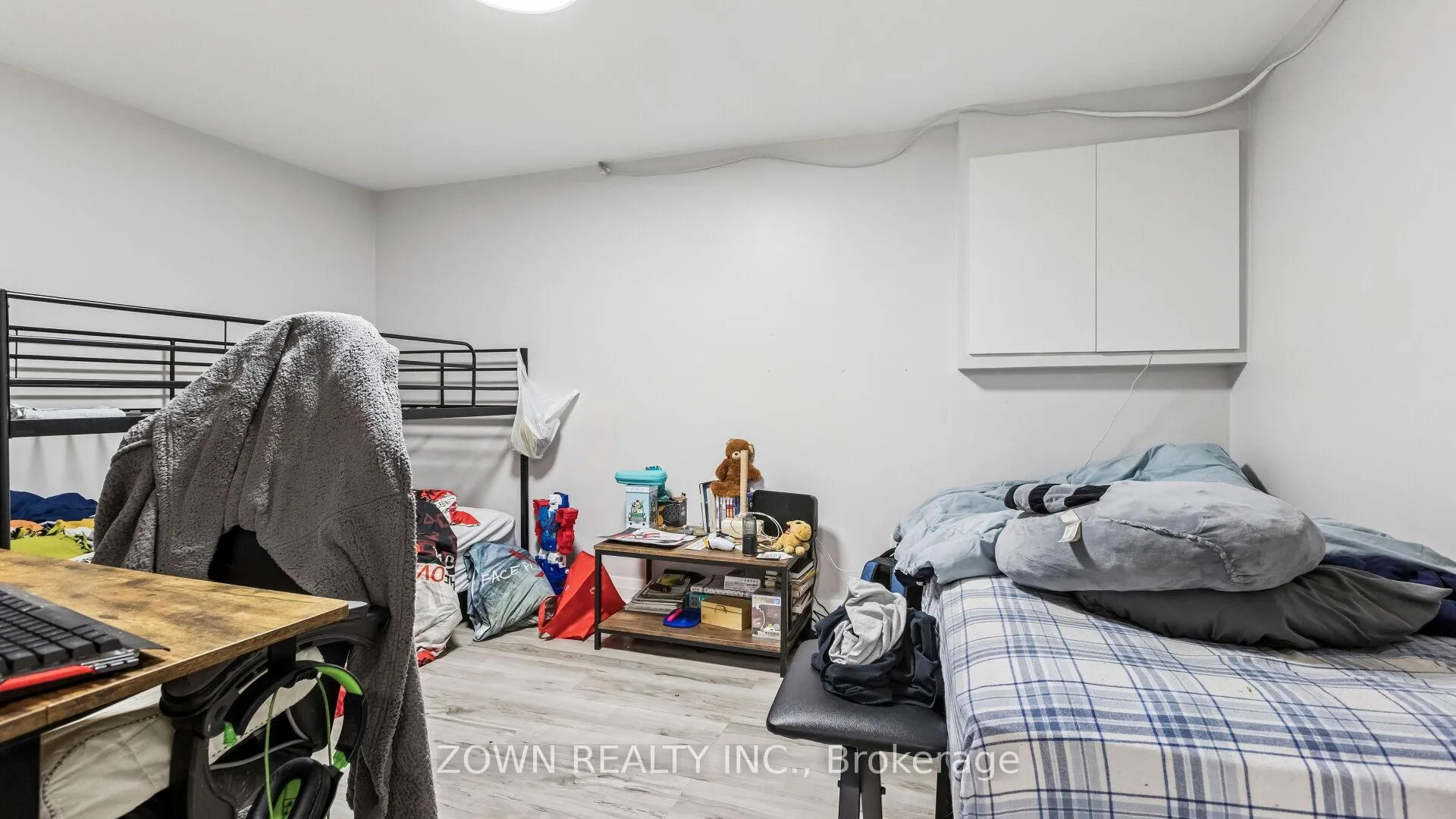 Photo 20 of 508 Parkview Crescent, Cambridge — HOMEH
