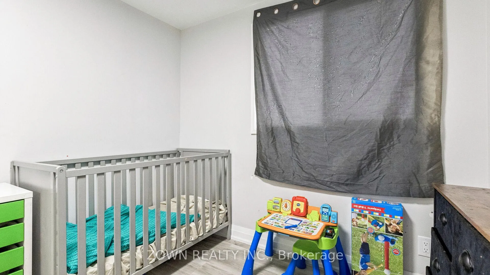 Photo 33 of 508 Parkview Crescent, Cambridge — HOMEH