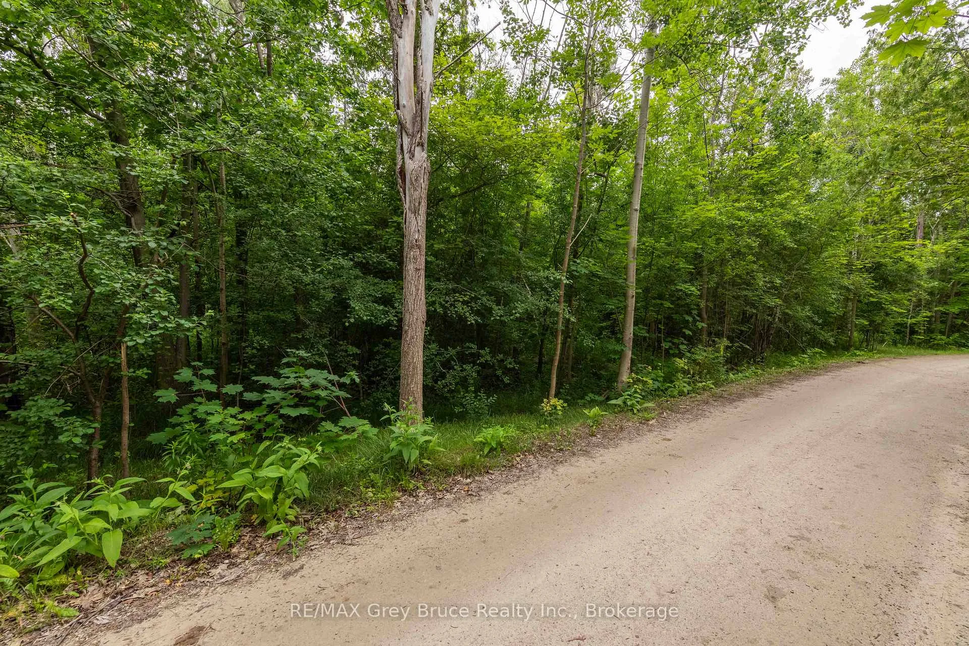 Photo 14 of Cedar Avenue, Meaford — HOMEH