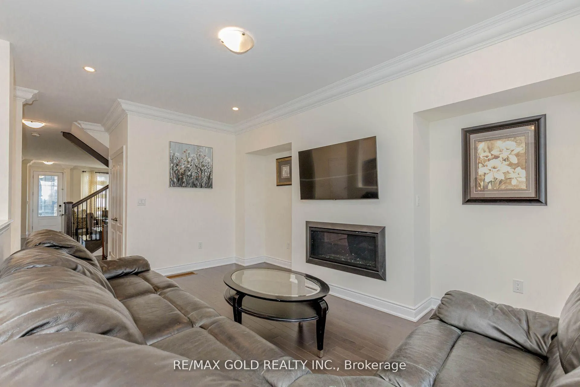 Photo 12 of 34 Folgate Crescent, Brampton, Sandringham-Wellington North — HOMEH