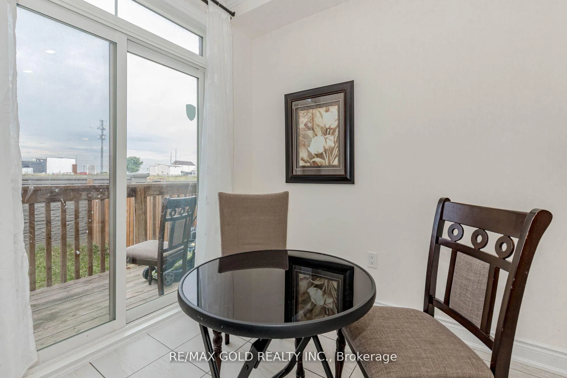 Photo 16 of 34 Folgate Crescent, Brampton, Sandringham-Wellington North — HOMEH