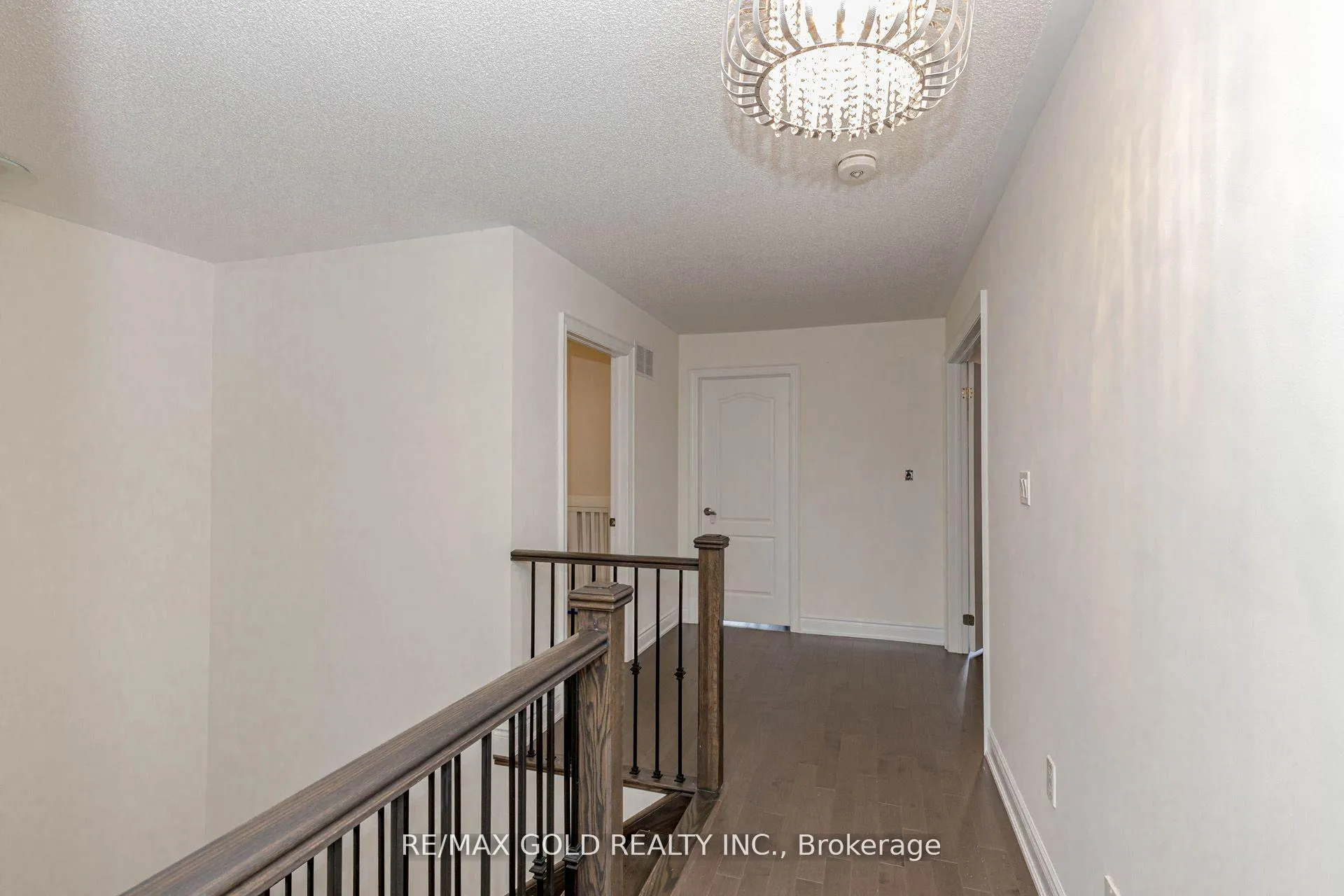 Photo 20 of 34 Folgate Crescent, Brampton, Sandringham-Wellington North — HOMEH