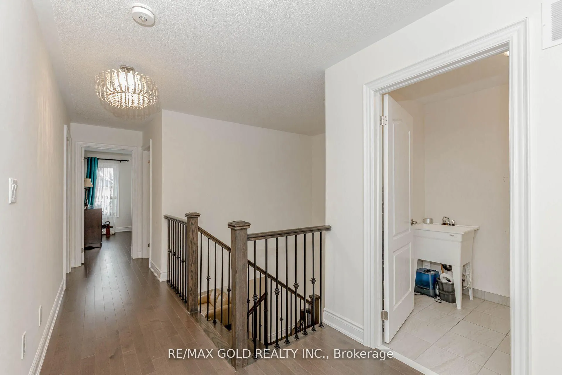 Photo 28 of 34 Folgate Crescent, Brampton, Sandringham-Wellington North — HOMEH