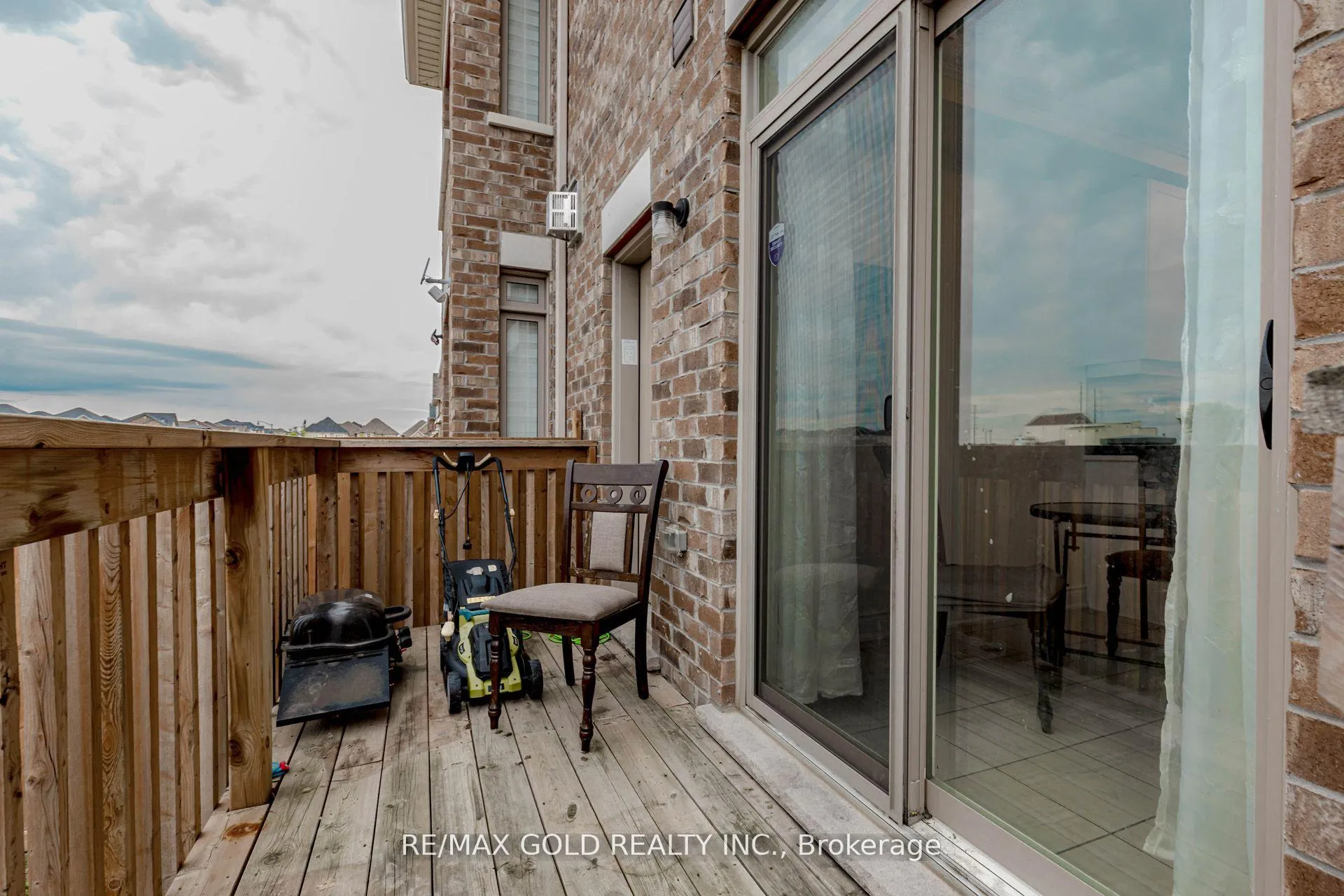 Photo 45 of 34 Folgate Crescent, Brampton, Sandringham-Wellington North — HOMEH